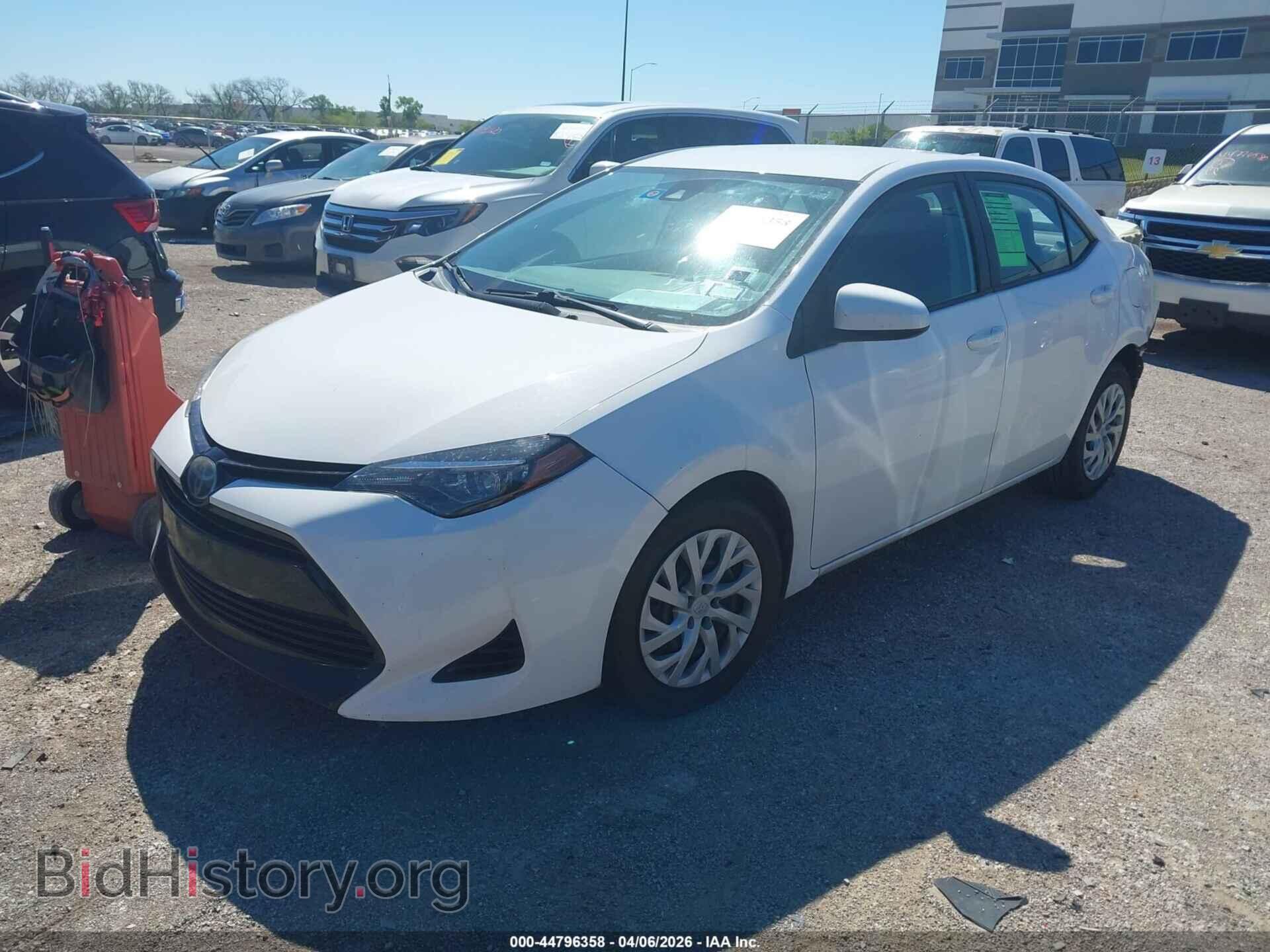 2018 TOYOTA COROLLA - VIN: 5YFBURHE1JP856061 - Фото 2