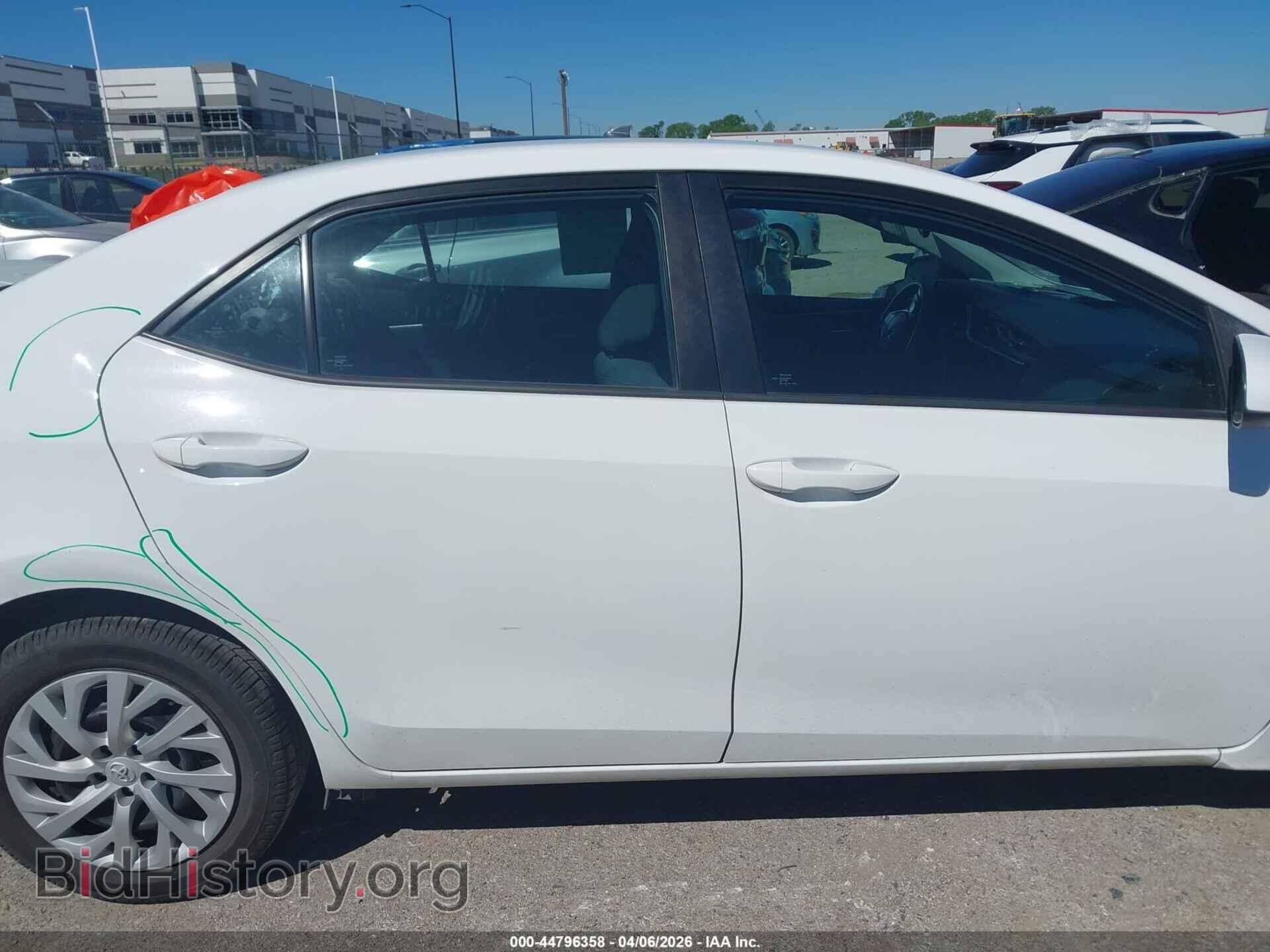 2018 TOYOTA COROLLA - VIN: 5YFBURHE1JP856061 - Фото 14