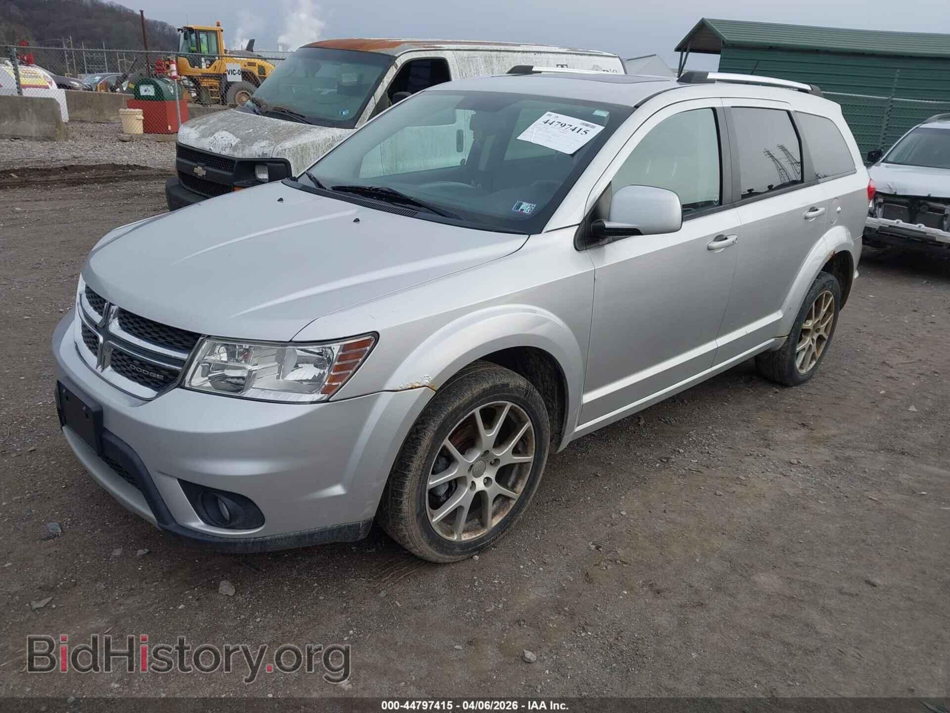 2011 DODGE JOURNEY - VIN: 3D4PG5FG5BT569320 - Photo 2