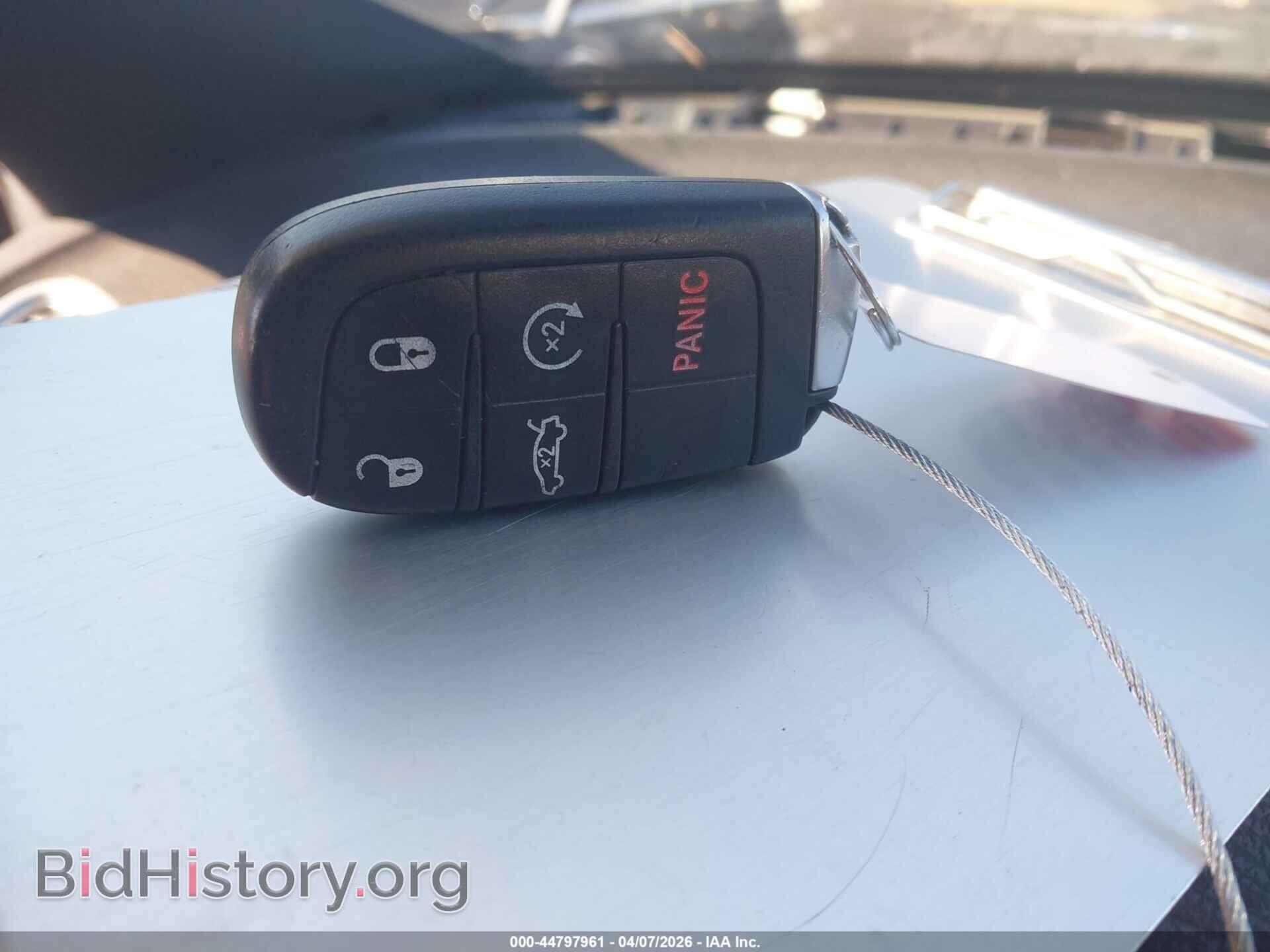 2014 CHRYSLER 300C - VIN: 2C3CCAEGXEH380942 - Фото 11