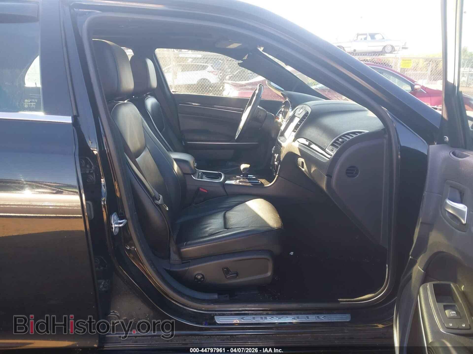 2014 CHRYSLER 300C - VIN: 2C3CCAEGXEH380942 - Фото 5