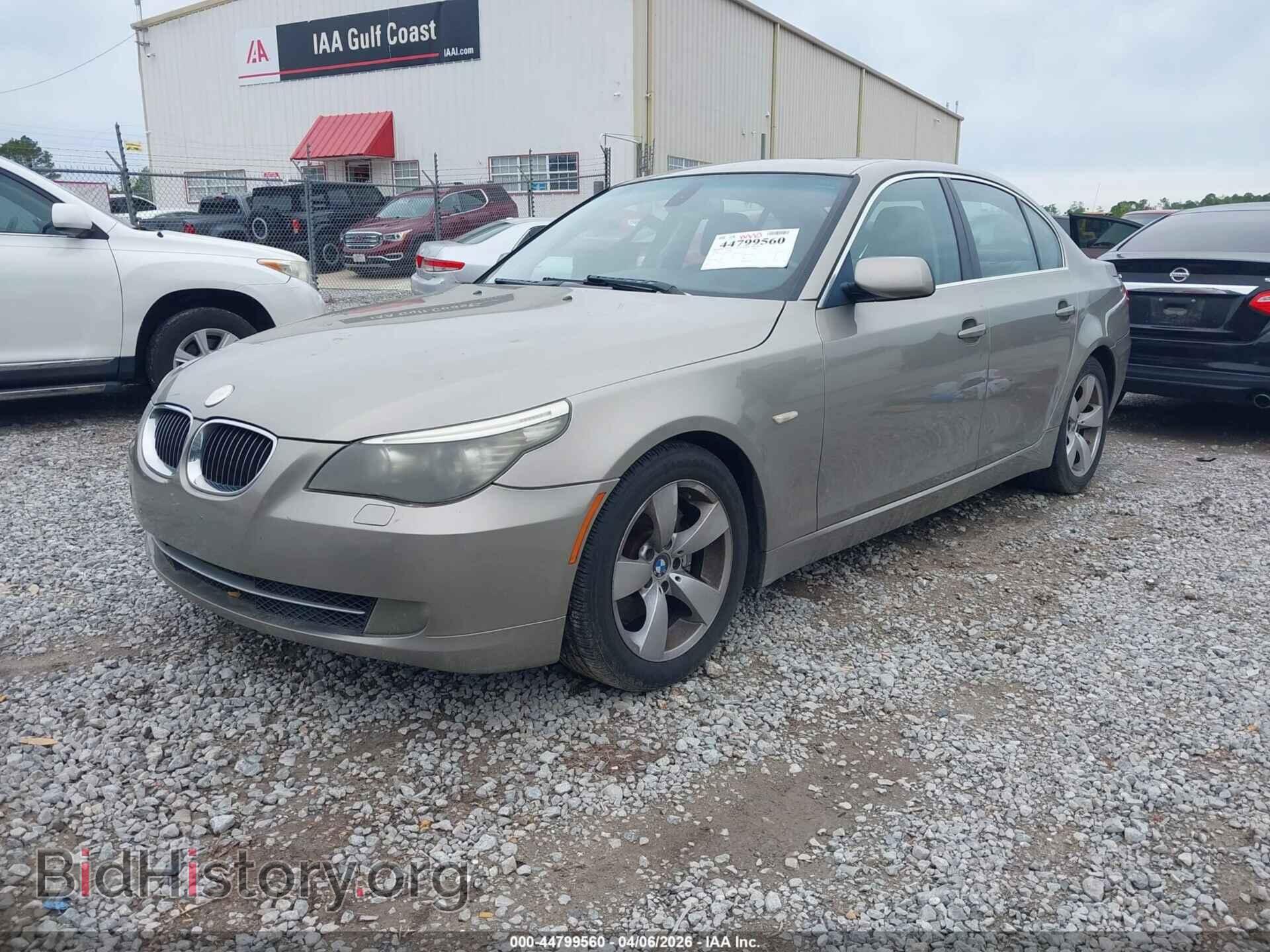 2008 BMW 528I - VIN: WBANU53548CT06592 - Фото 2