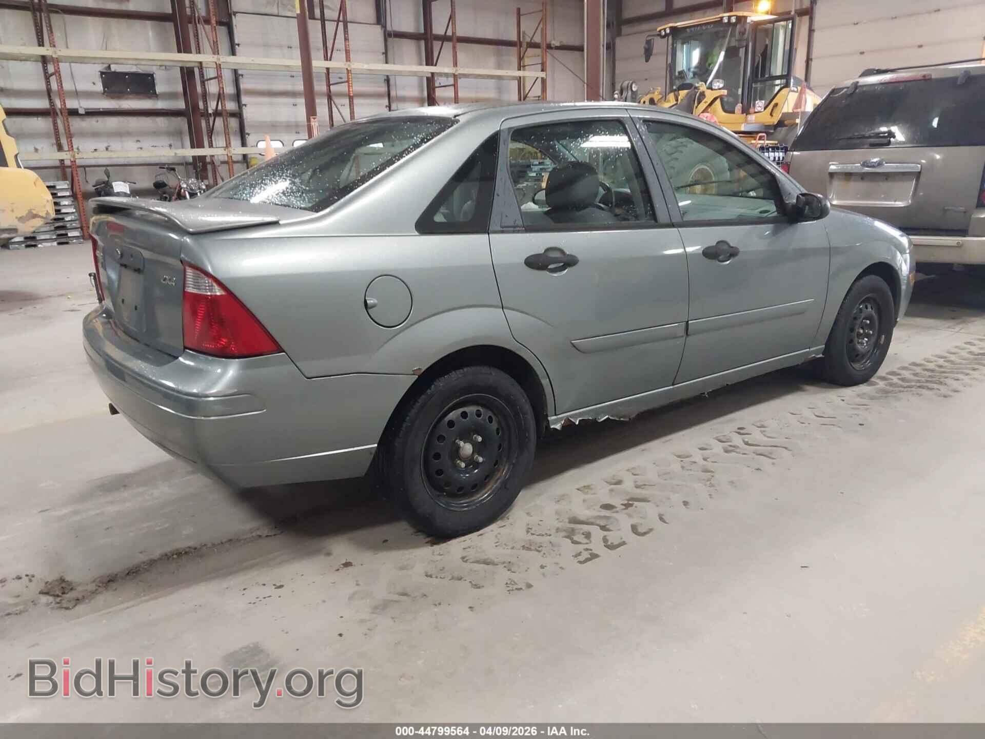 2005 FORD FOCUS - VIN: 1FAFP34N55W224033 - Фото 4