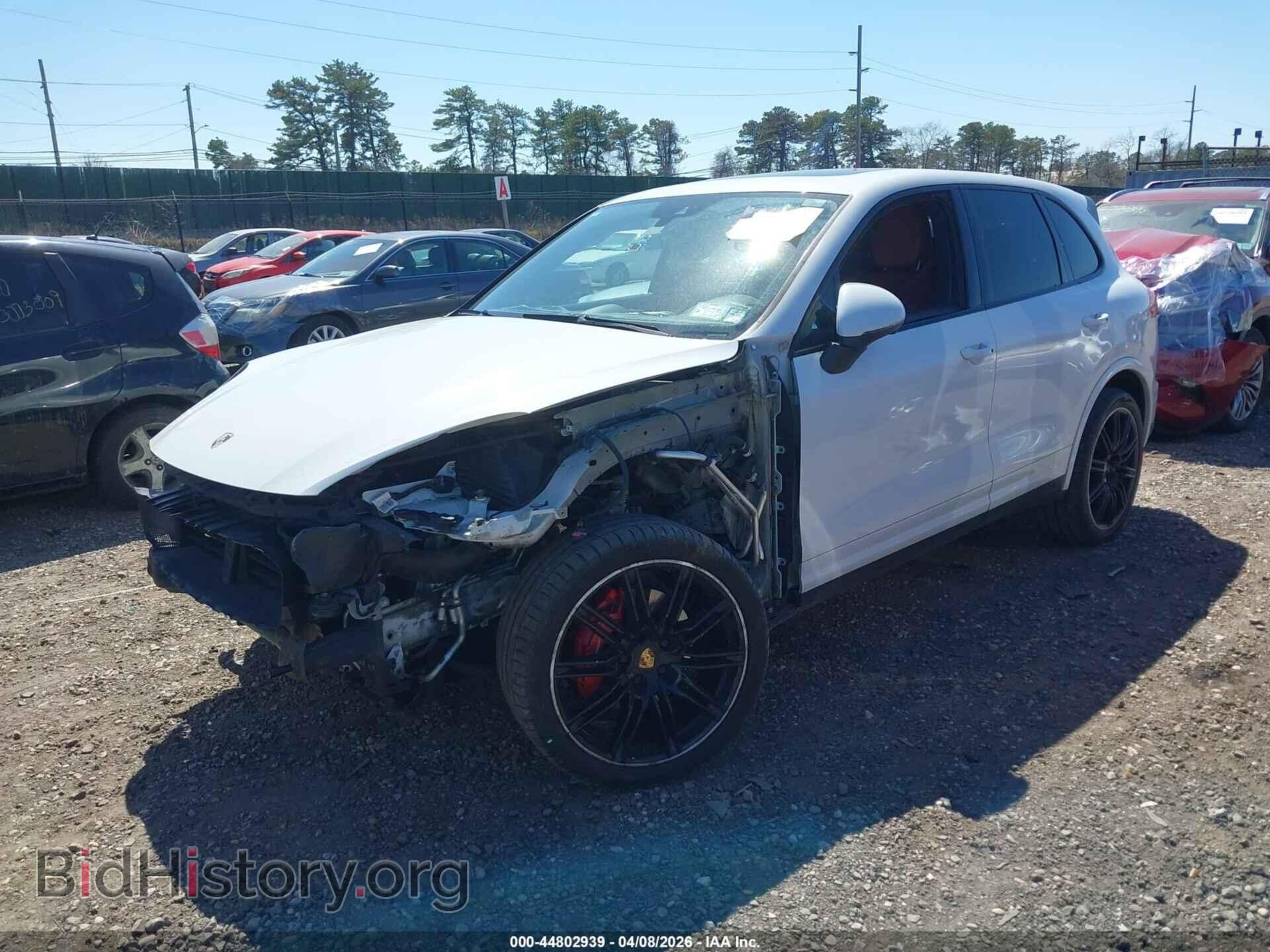 2016 PORSCHE CAYENNE - VIN: WP1AA2A22GLA08976 - Photo 2