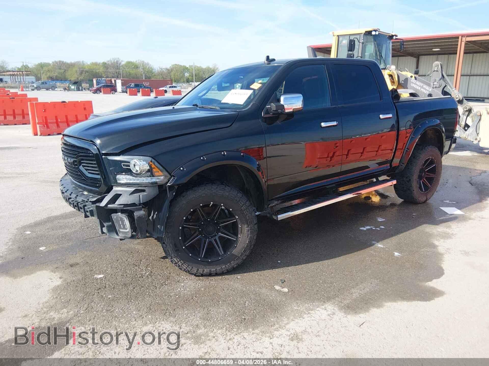 2017 RAM 1500 - VIN: 3C6RR7LT5HG565368 - Фото 2