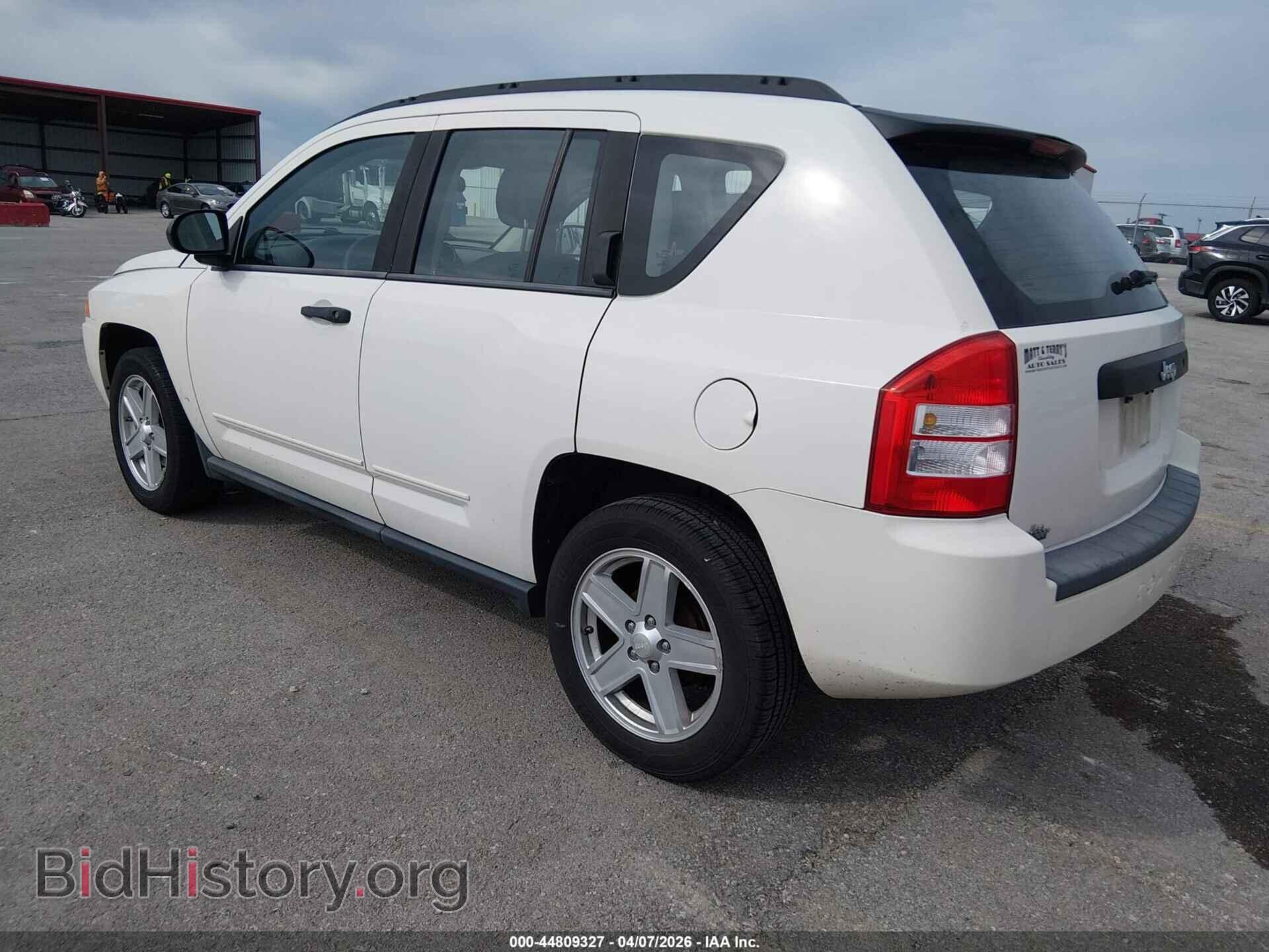 2010 JEEP COMPASS - VIN: 1J4NT4FB2AD558336 - Фото 3