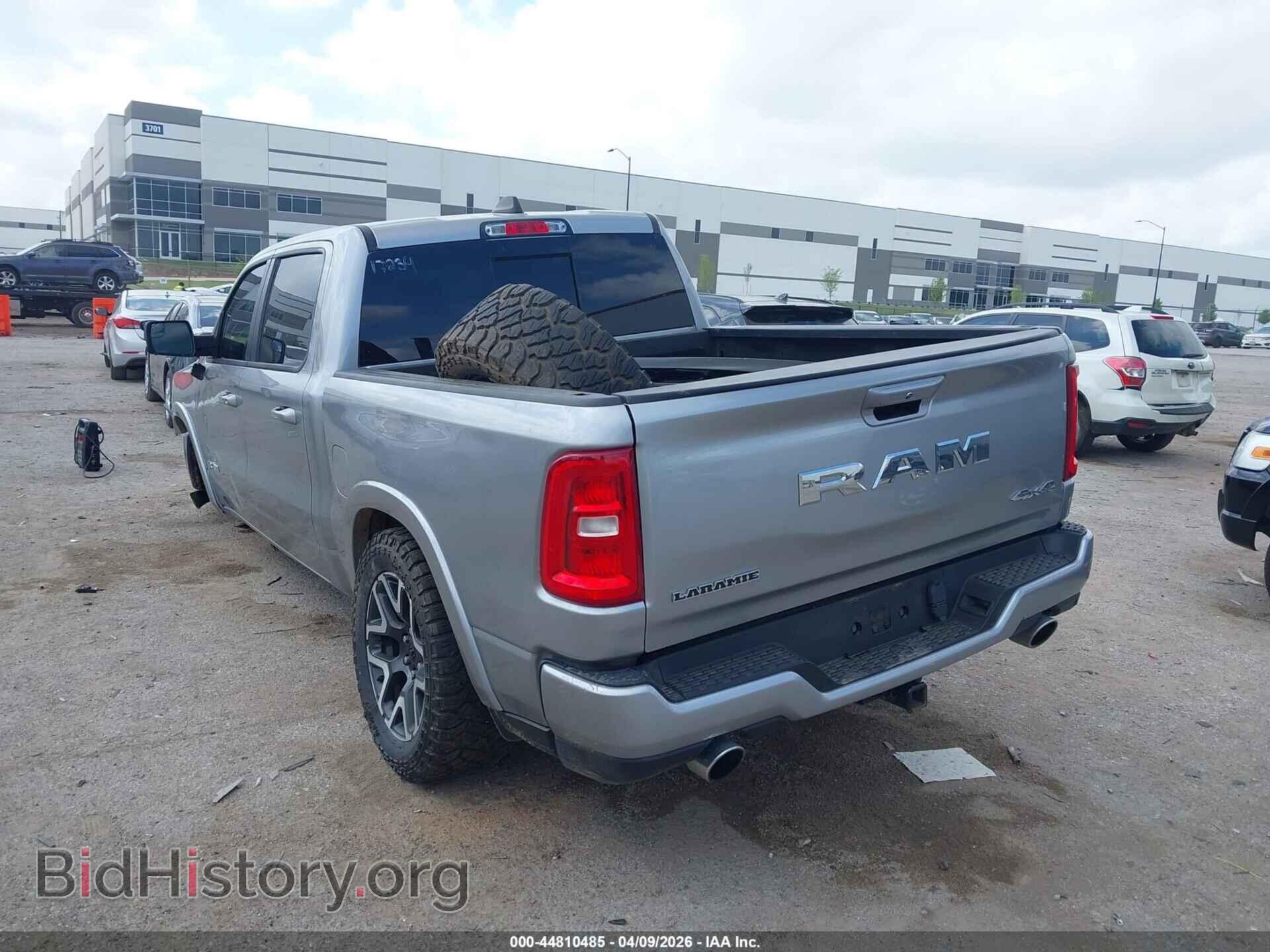 2025 RAM 1500 - VIN: 1C6SRFJP4SN550103 - Фото 3
