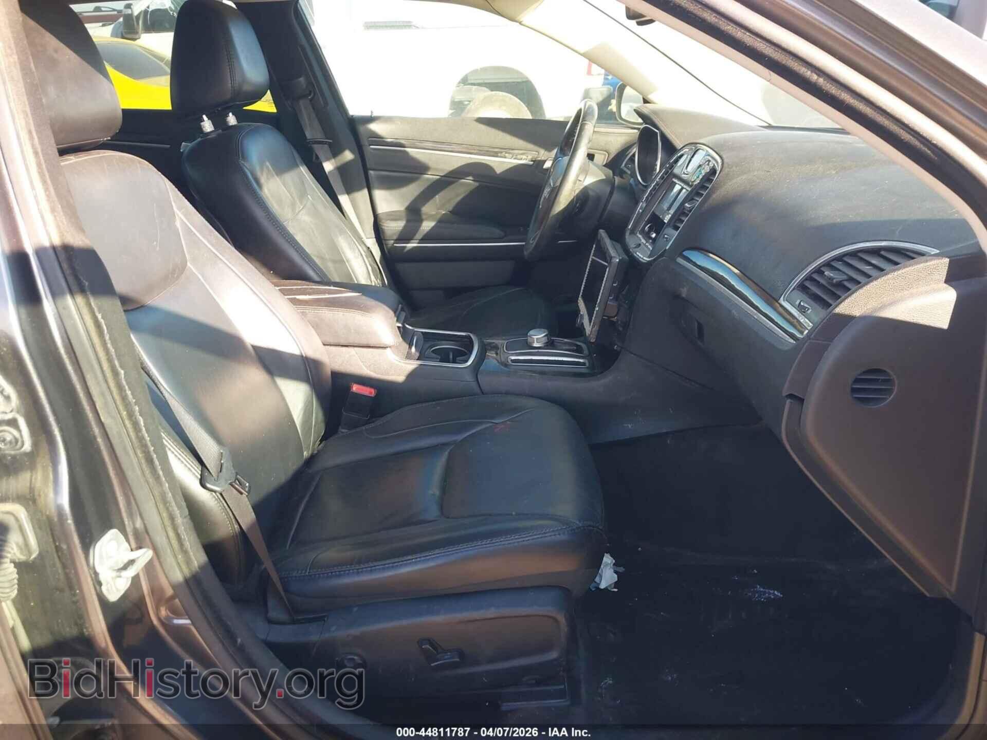 2016 CHRYSLER 300 - VIN: 2C3CCAAG8GH304581 - Фото 5