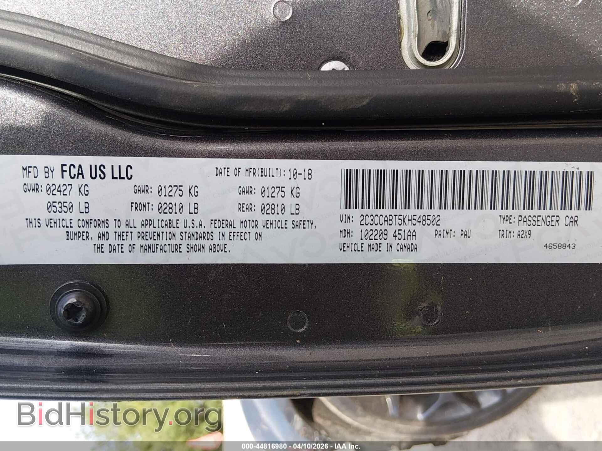 2019 CHRYSLER 300 - VIN: 2C3CCABT5KH548502 - Фото 9