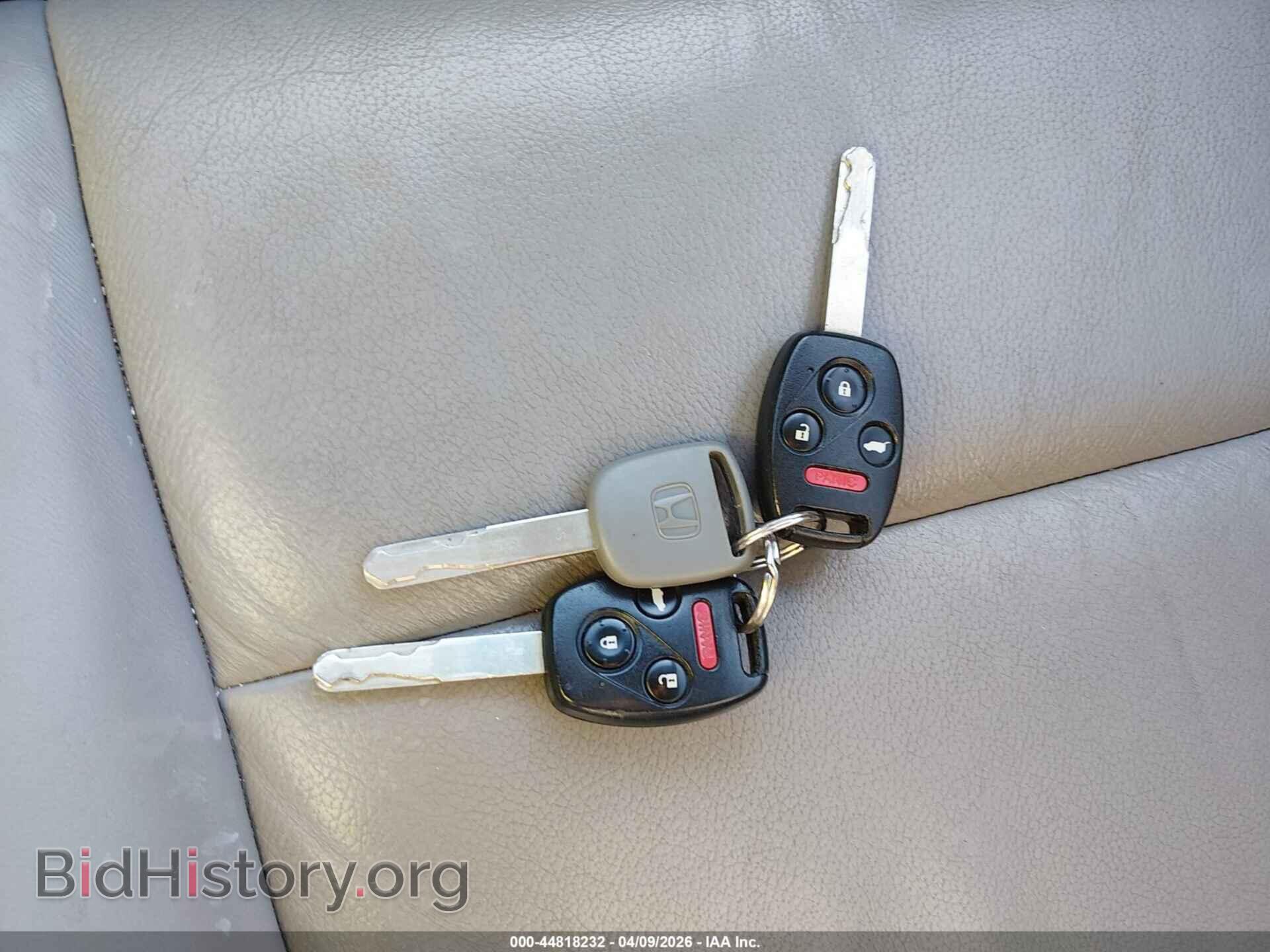 2010 HONDA PILOT - VIN: 5FNYF4H58AB033047 - Фото 11