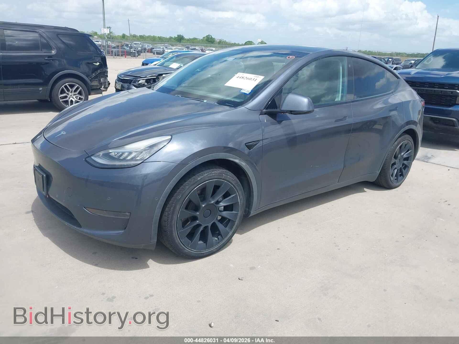2020 TESLA MODEL Y - VIN: 5YJYGDEF0LF004803 - Фото 2
