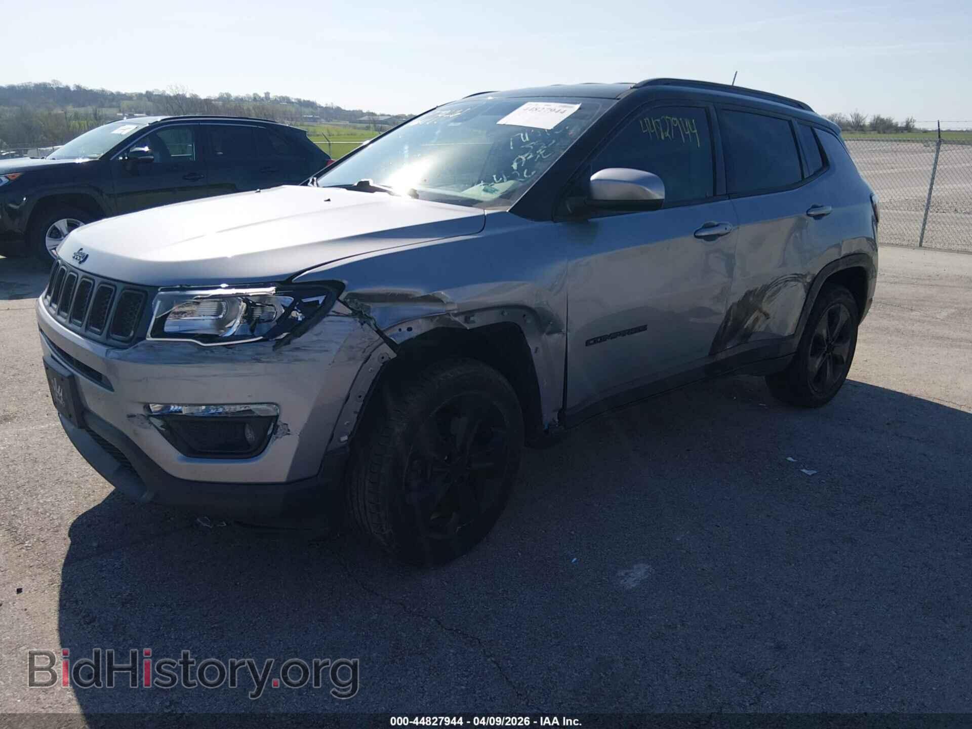 2019 JEEP COMPASS - VIN: 3C4NJDBBXKT734790 - Фото 2