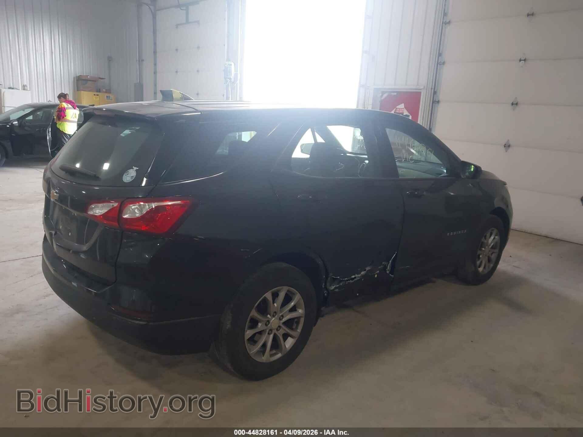 2019 CHEVROLET EQUINOX - VIN: 3GNAXHEV3KL212343 - Фото 4