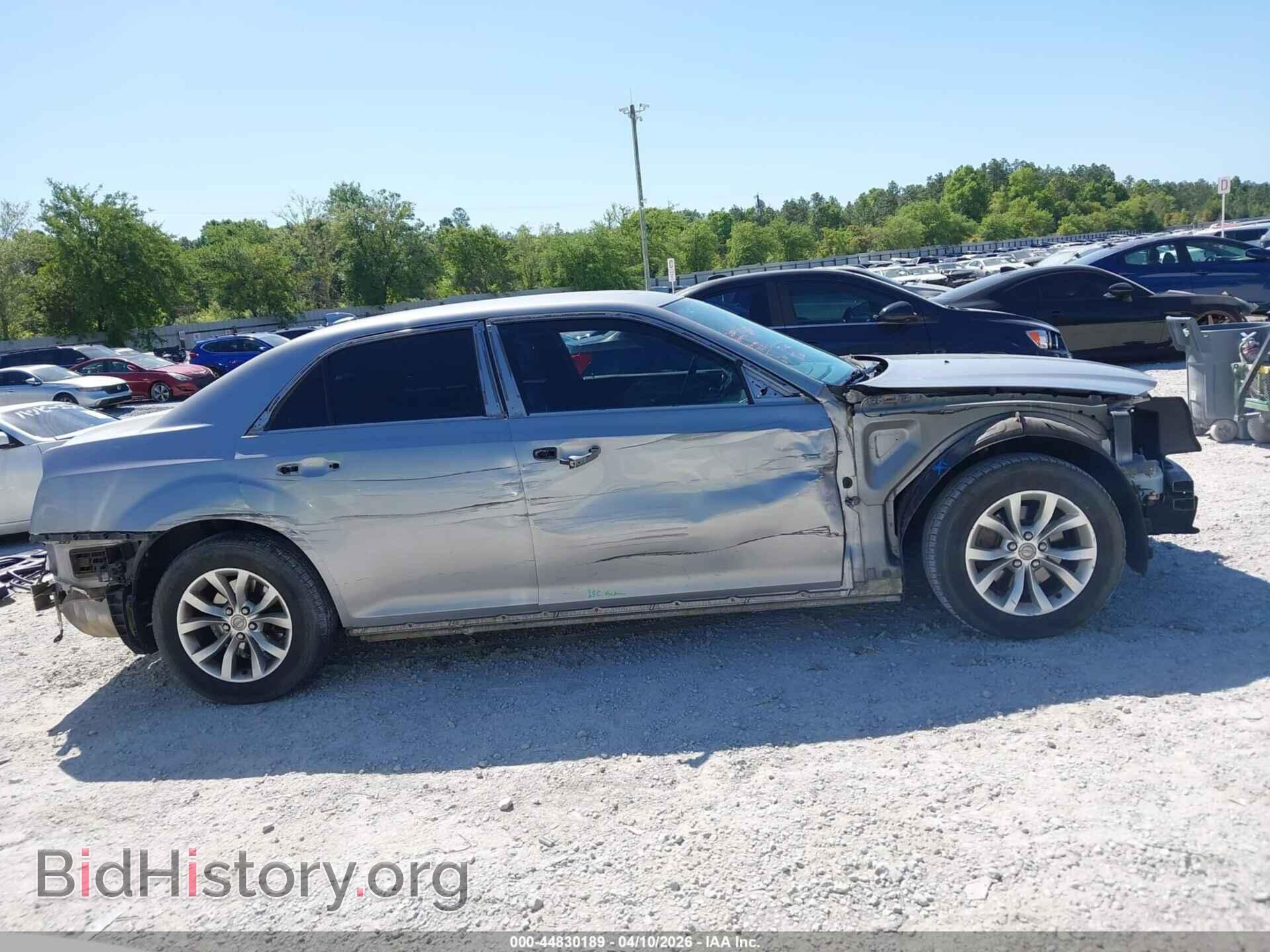 2015 CHRYSLER 300 - VIN: 2C3CCAAG6FH749092 - Фото 14