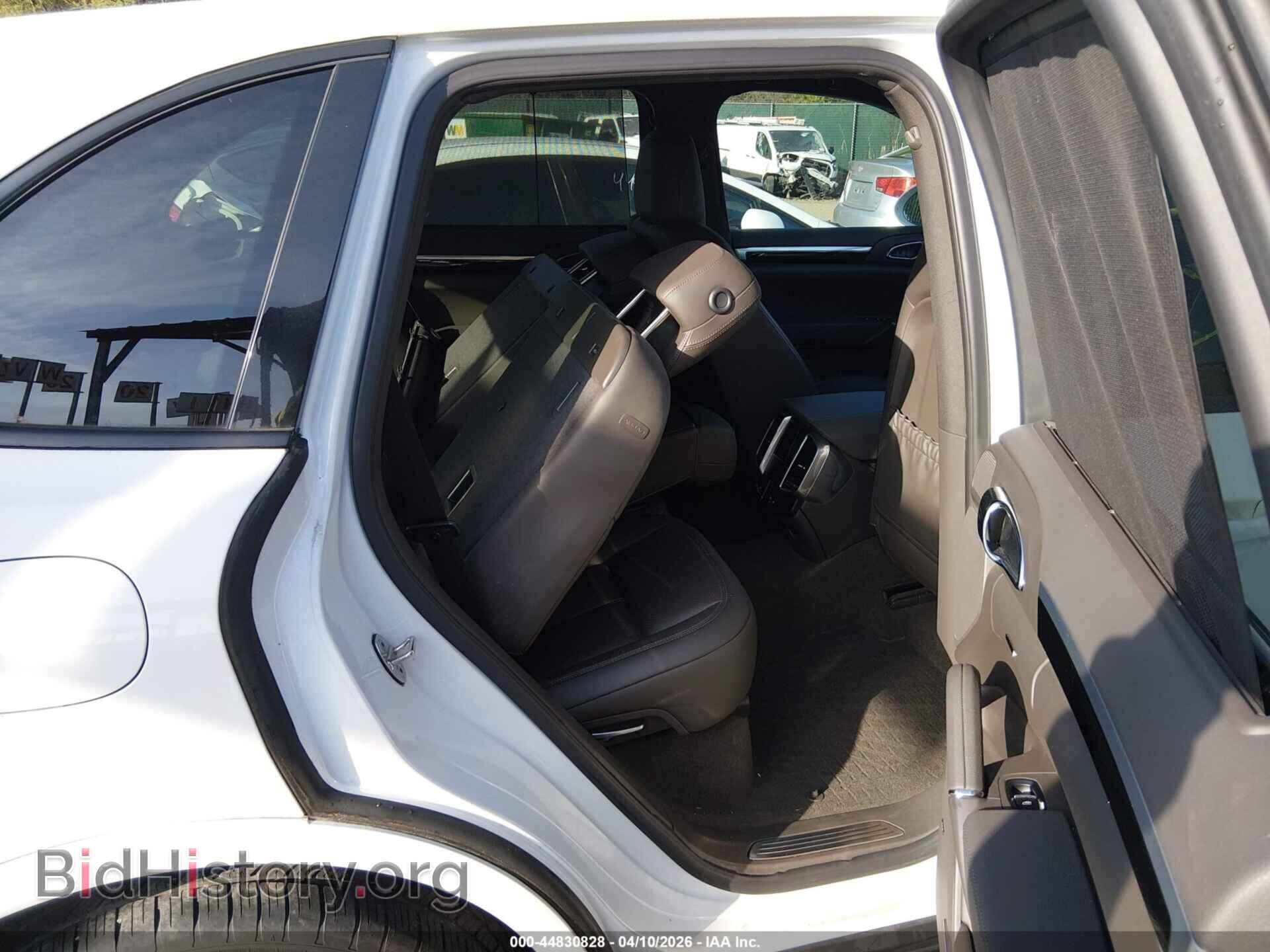 2017 PORSCHE CAYENNE - VIN: WP1AA2A20HKA82274 - Фото 8