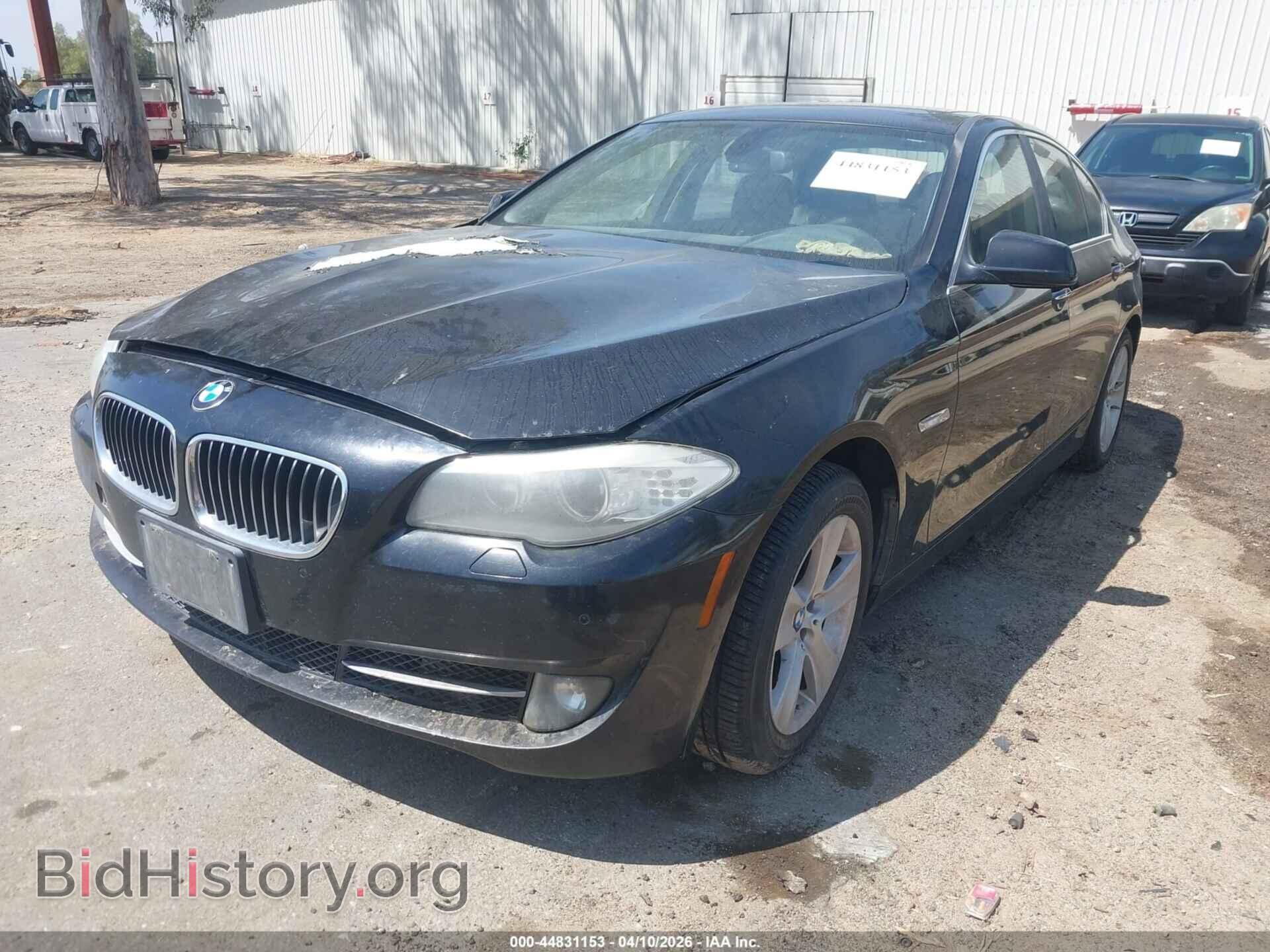 2012 BMW 528I - VIN: WBAXG5C55CDX02730 - Фото 2