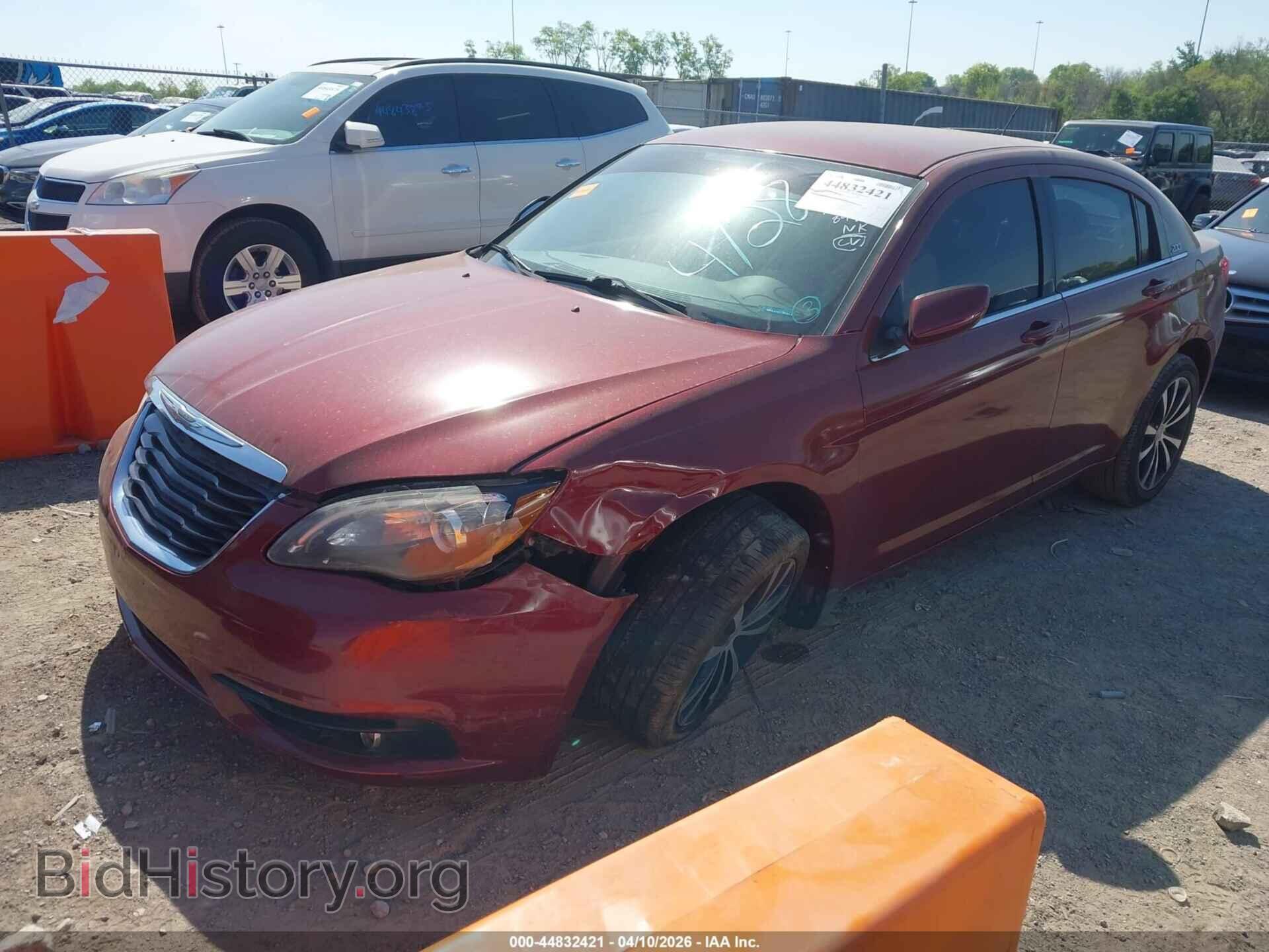 2013 CHRYSLER 200 - VIN: 1C3CCBBB3DN684912 - Фото 2