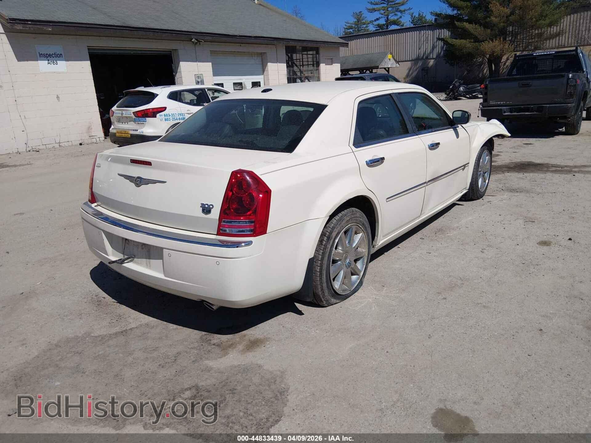 2010 CHRYSLER 300C - VIN: 2C3CA6CT5AH211408 - Photo 4
