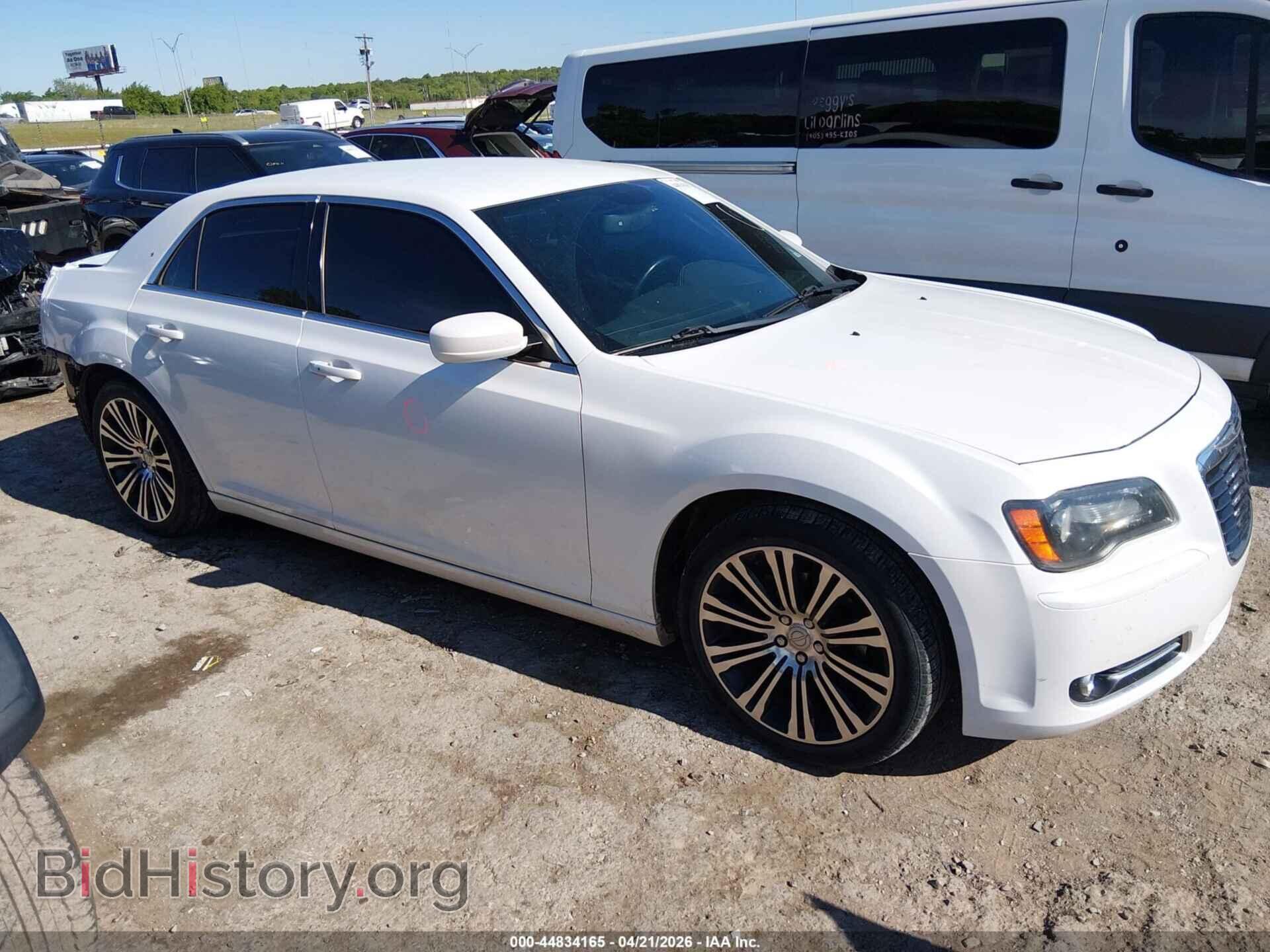 Фотография 2C3CCABG3DH711735 - CHRYSLER 300 2013