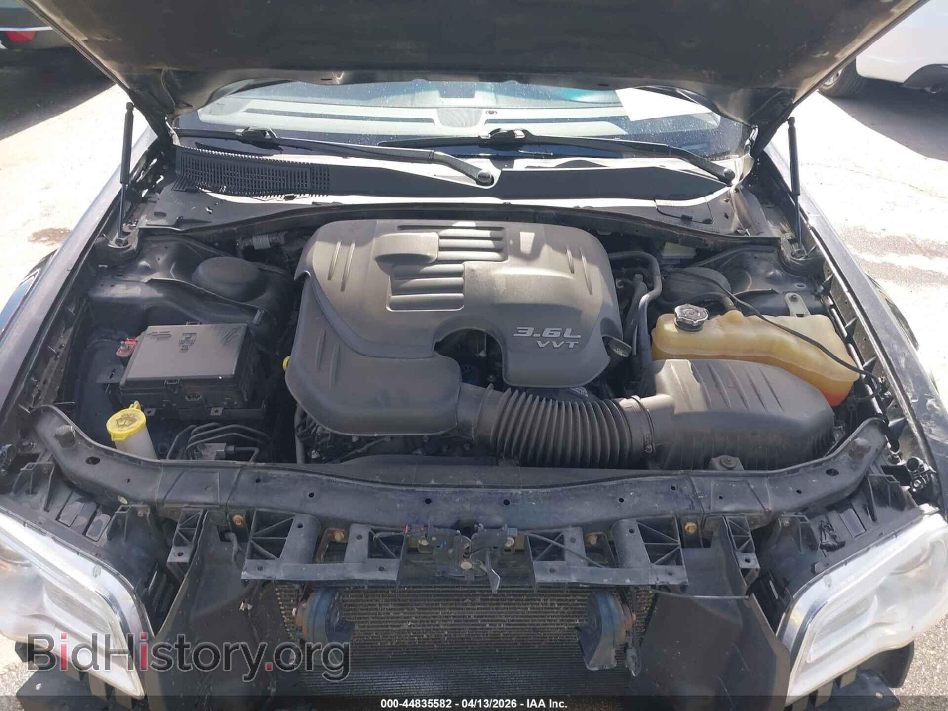 2016 CHRYSLER 300 - VIN: 2C3CCAAG2GH190500 - Photo 10