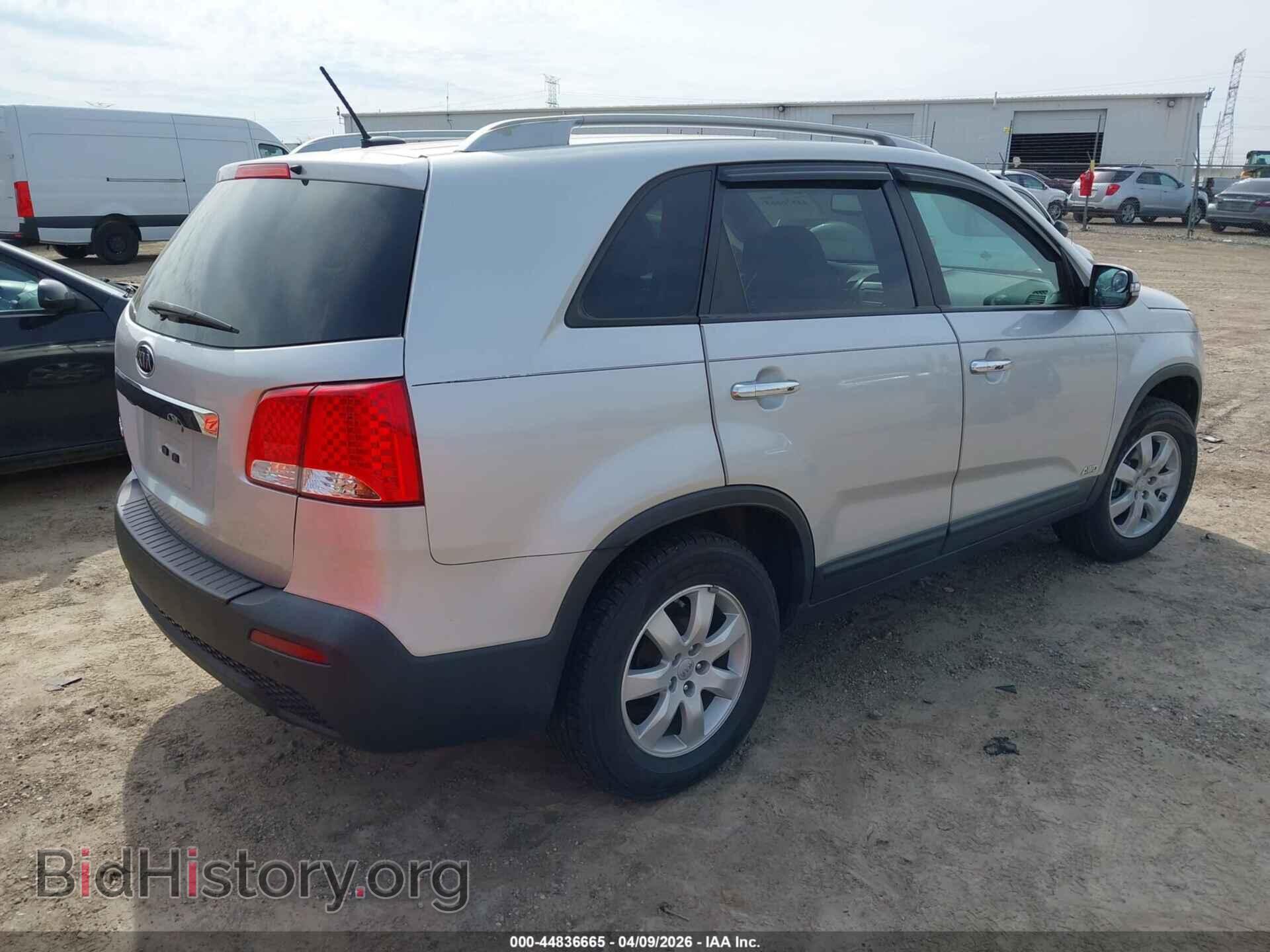 2012 KIA SORENTO - VIN: 5XYKTDA64CG306532 - Фото 4