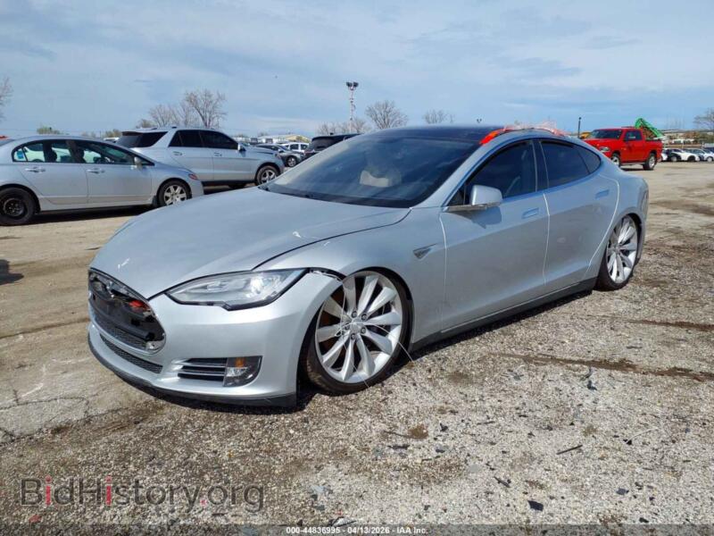 2013 Tesla MODEL S (VIN 5YJSA1DP8DFP05798) — фото 2 из 20