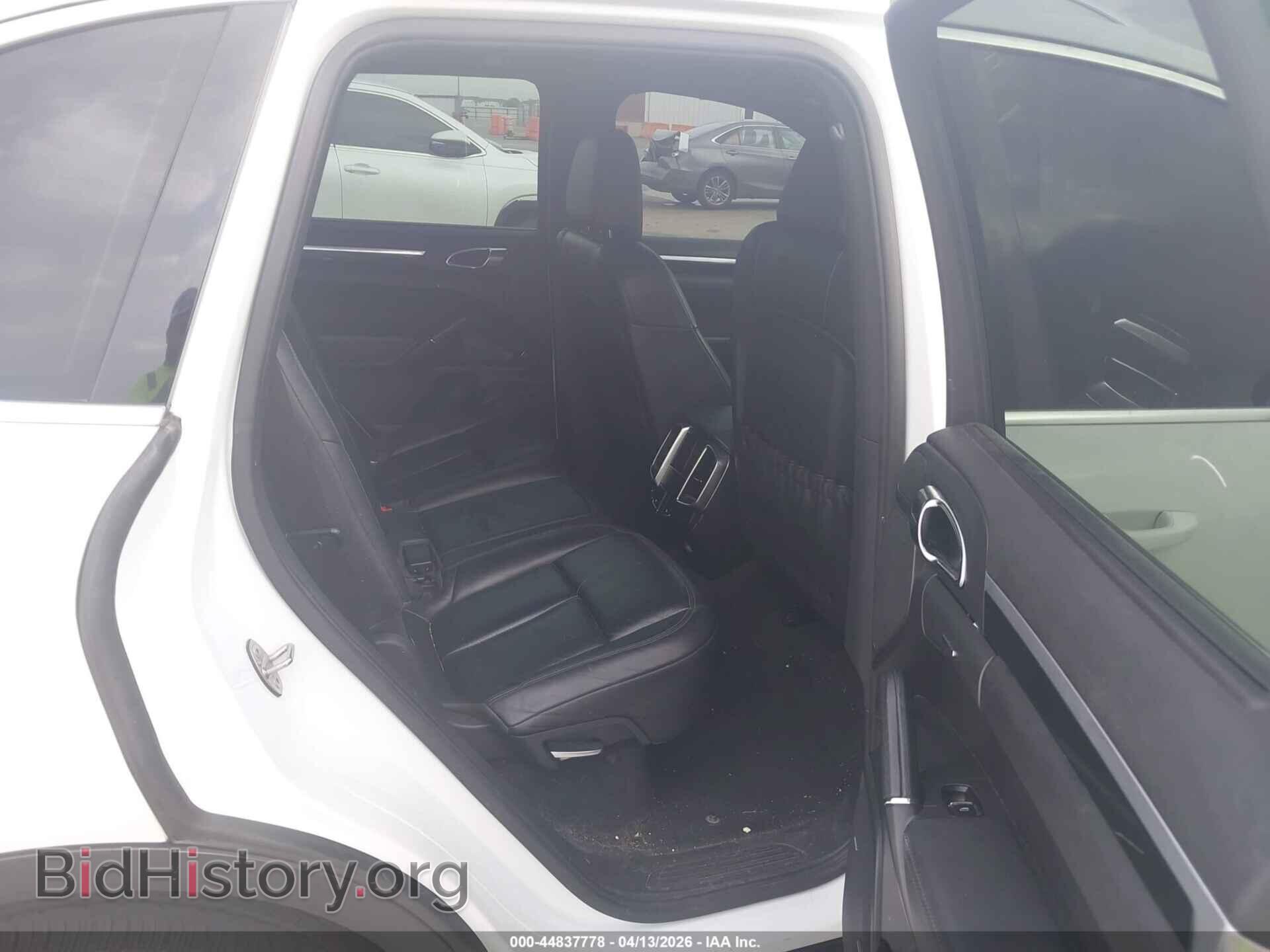 2012 PORSCHE CAYENNE - VIN: WP1AA2A2XCLA08413 - Photo 8