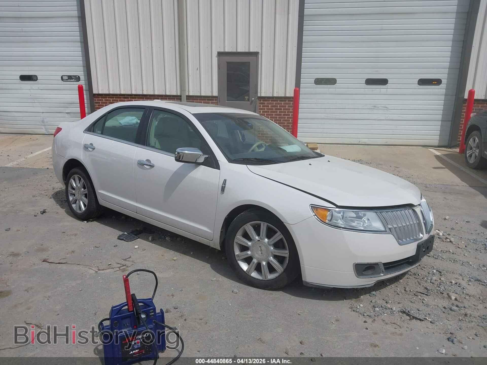 Photo 3LNHL2GC5BR764270 - LINCOLN MKZ 2011