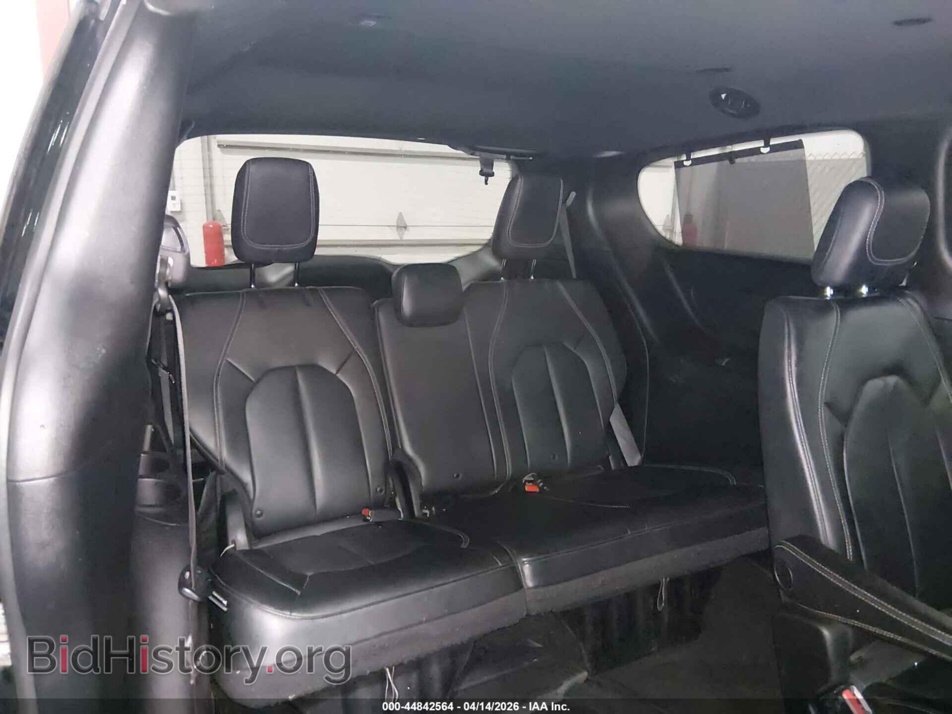 2018 CHRYSLER PACIFICA - VIN: 2C4RC1EG7JR168252 - Photo 18
