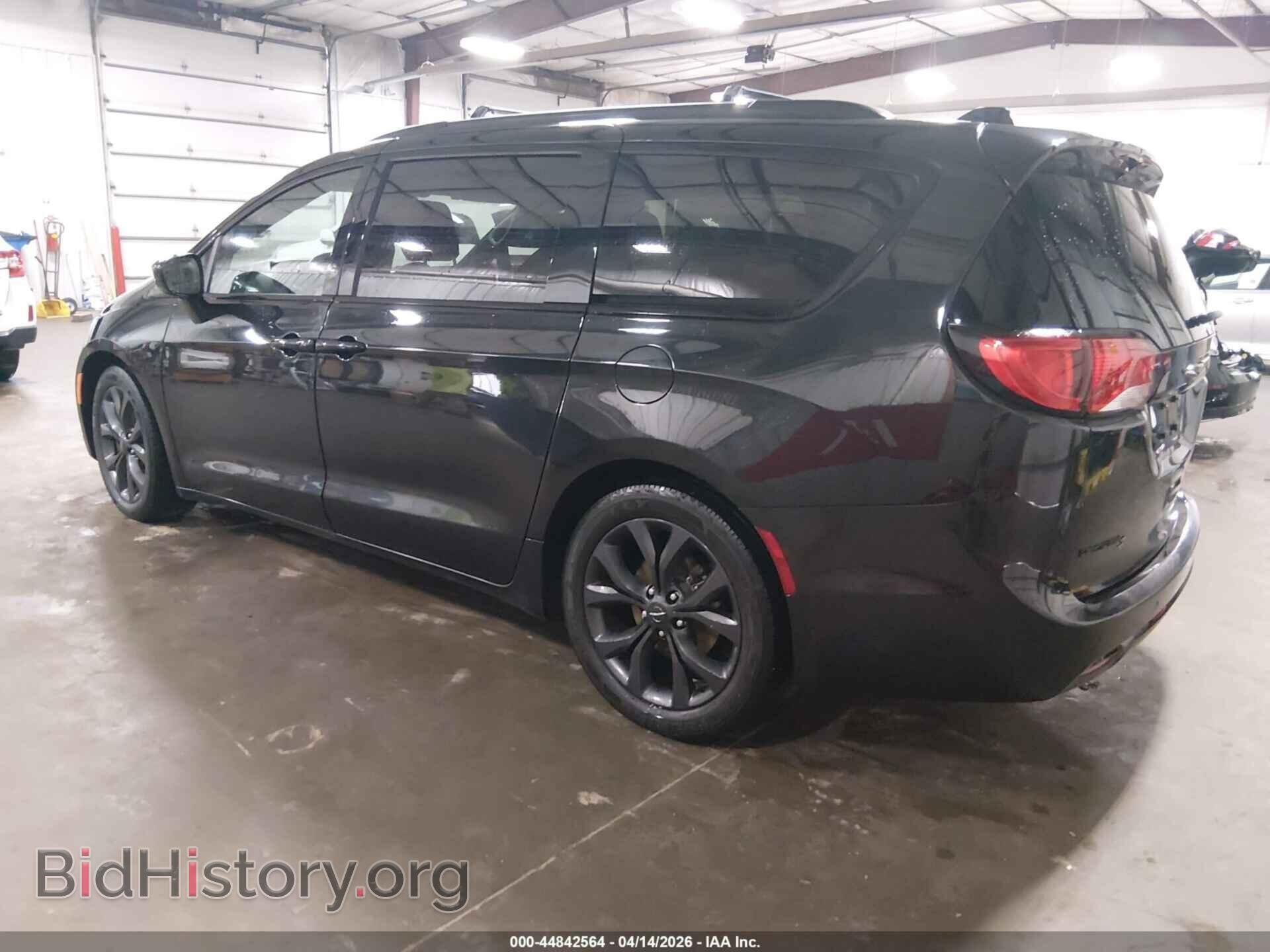 2018 CHRYSLER PACIFICA - VIN: 2C4RC1EG7JR168252 - Photo 3
