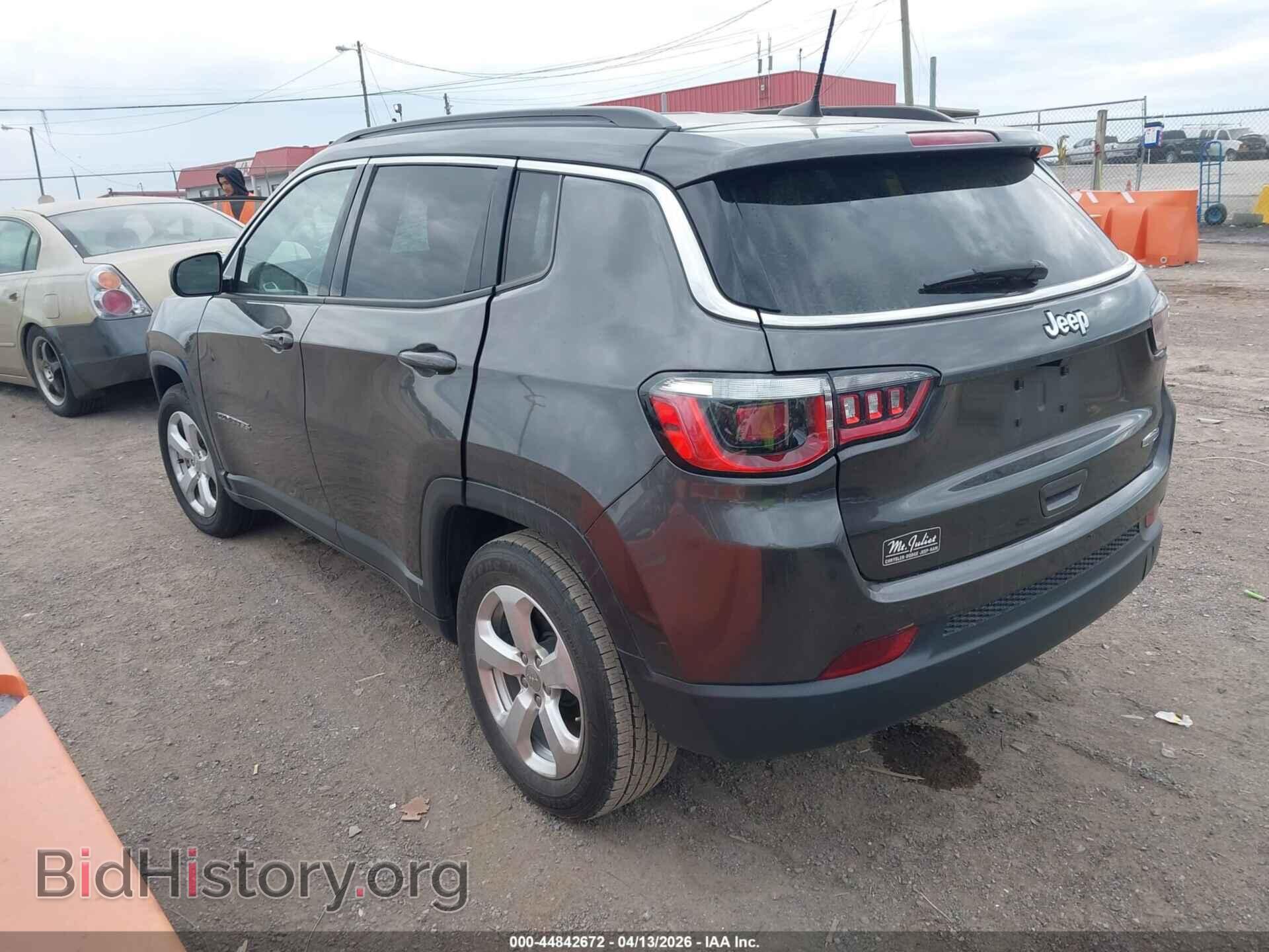 2019 JEEP COMPASS - VIN: 3C4NJCBB2KT677222 - Фото 3