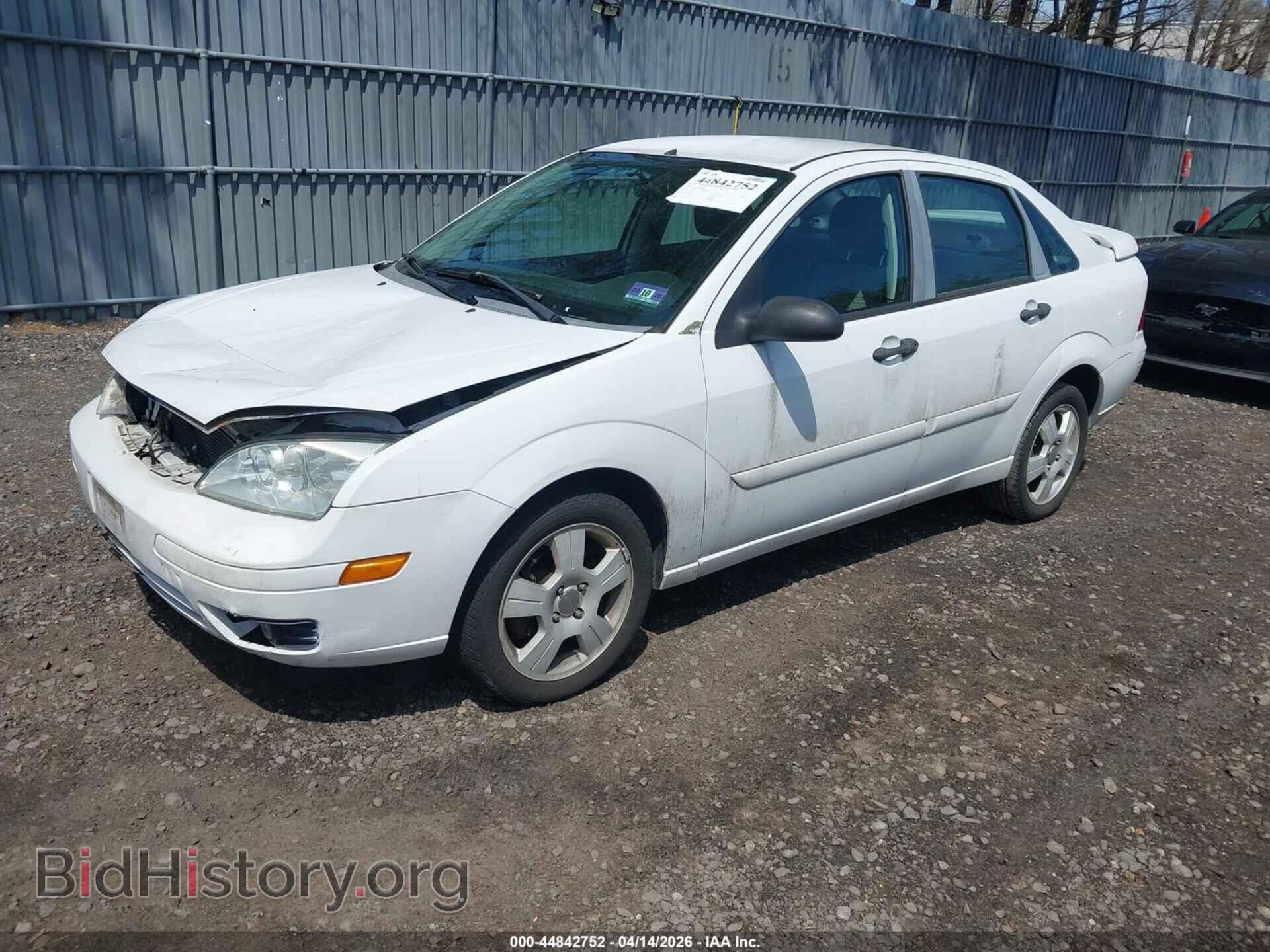 2007 FORD FOCUS - VIN: 1FAHP34N27W306880 - Фото 2