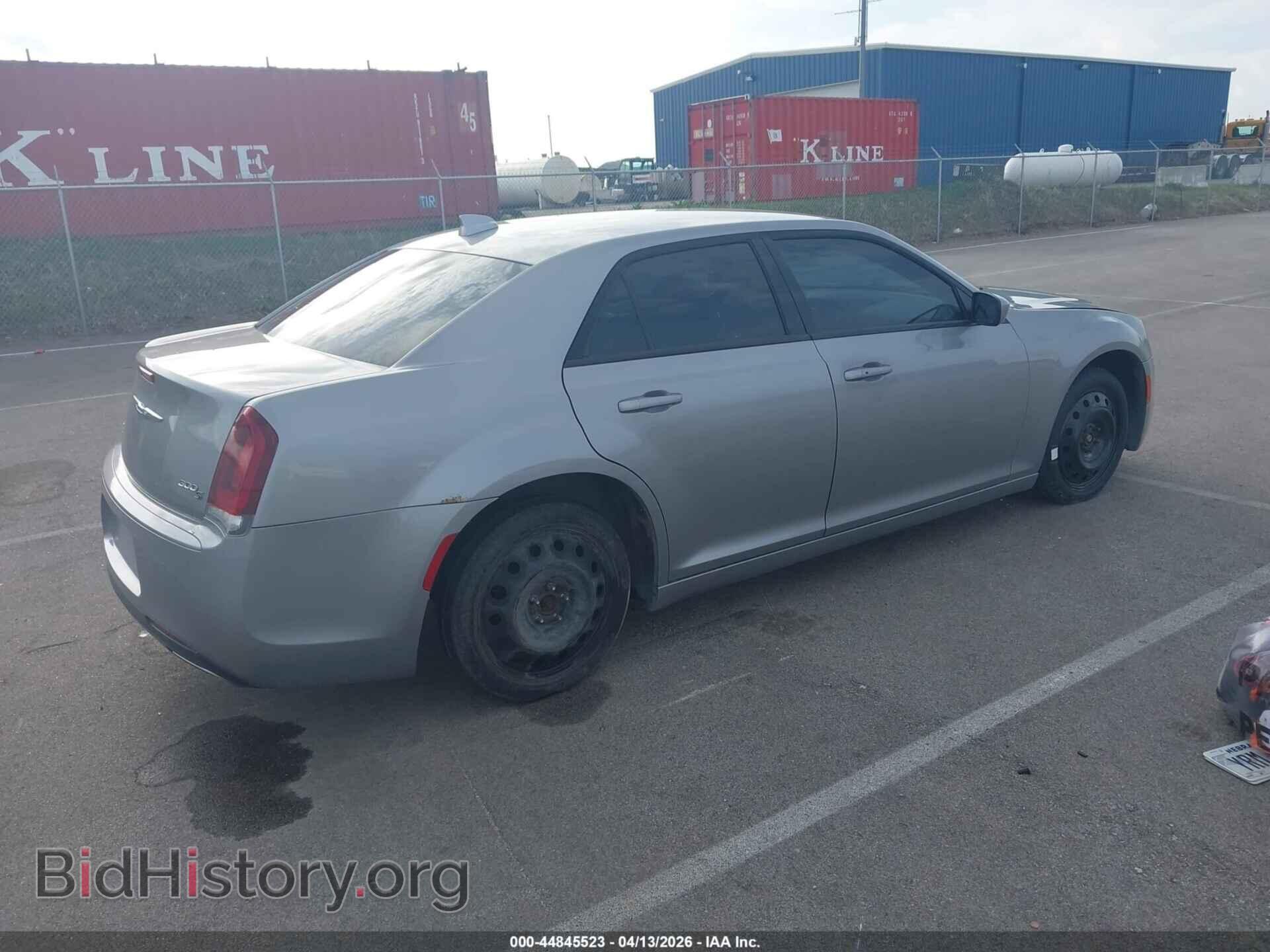 2016 CHRYSLER 300 - VIN: 2C3CCAGG7GH176146 - Photo 4