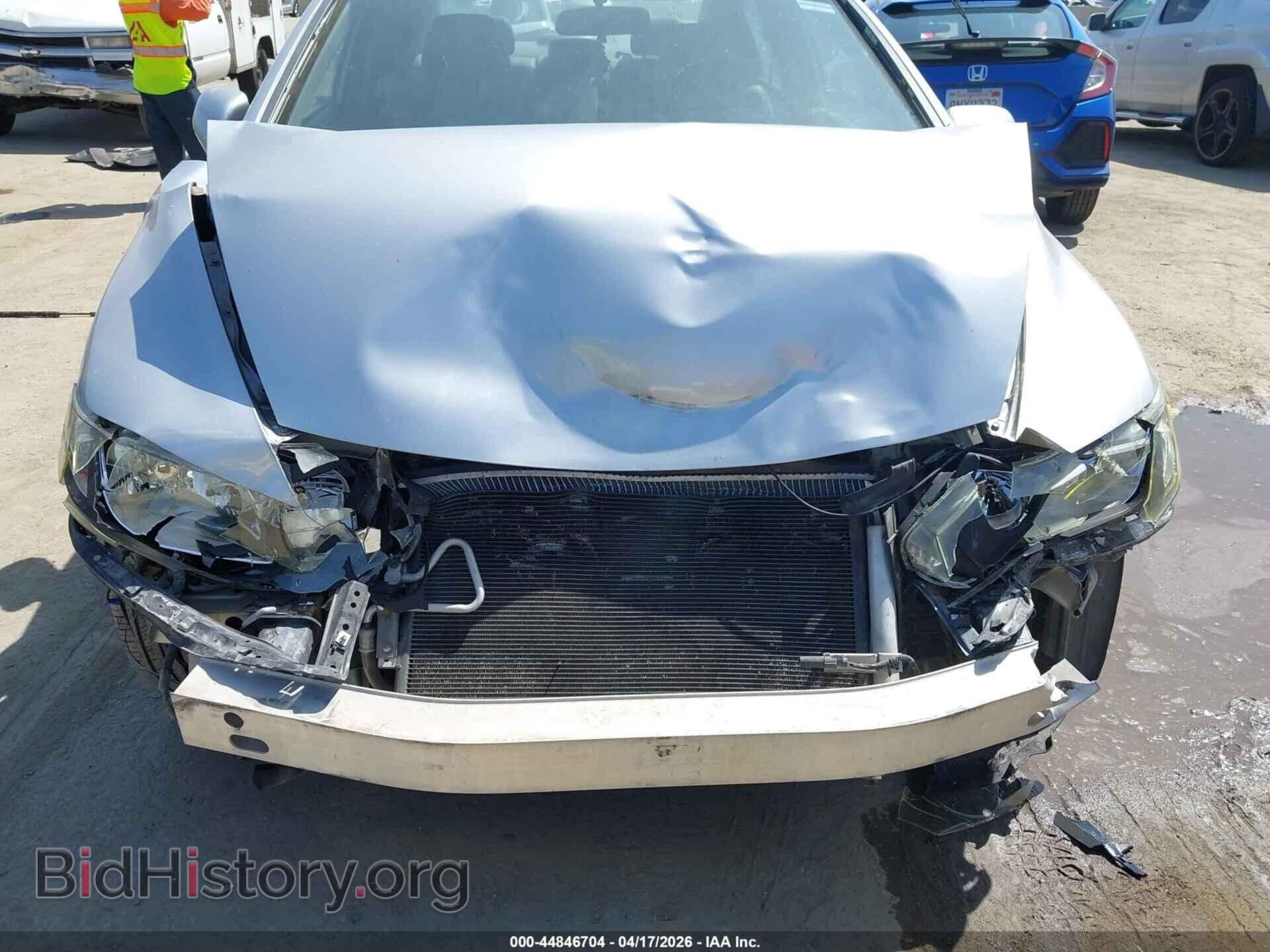 2010 HONDA CIVIC - VIN: 19XFA1F93AE032307 - Фото 6