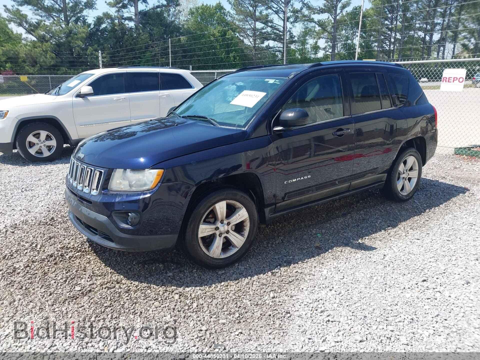 2011 JEEP COMPASS - VIN: 1J4NT1FA7BD138126 - Photo 2