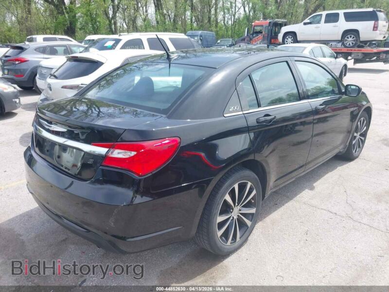 2014 Chrysler 200 (VIN 1C3CCBBB9EN117878) — photo 4 of 17
