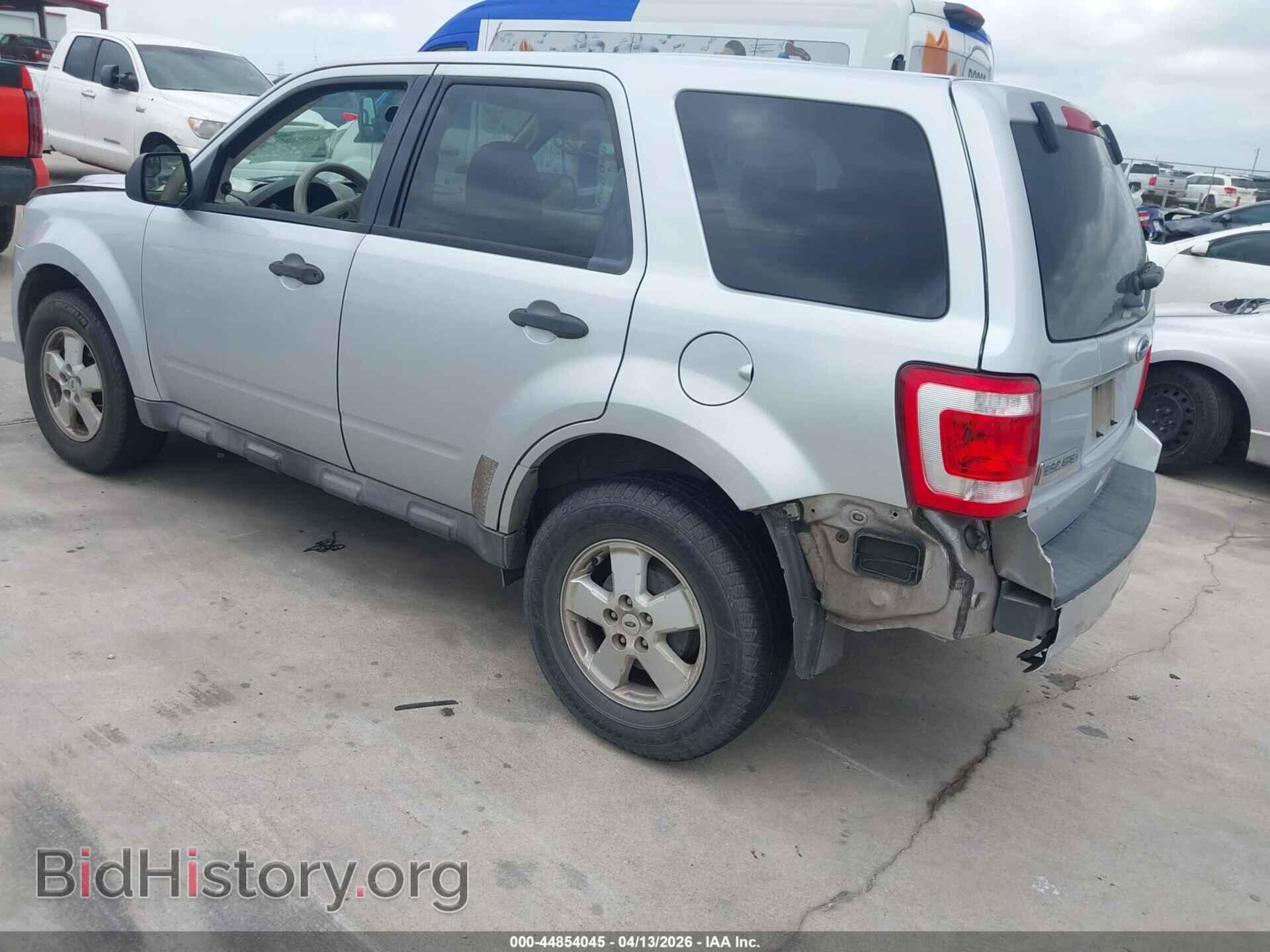 2011 FORD ESCAPE - VIN: 1FMCU0C77BKC43253 - Фото 3