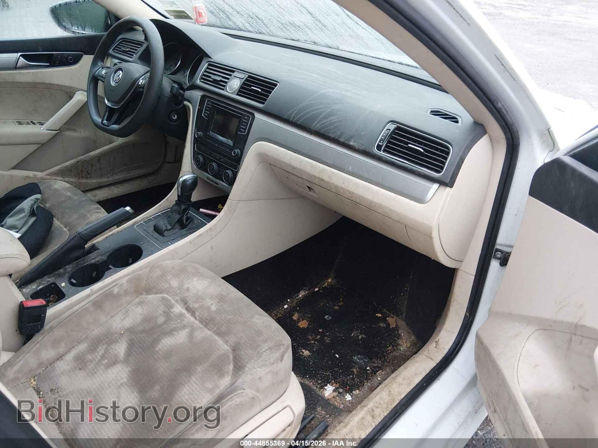 2017 VOLKSWAGEN PASSAT - VIN: 1VWAT7A35HC083168 - Photo 5