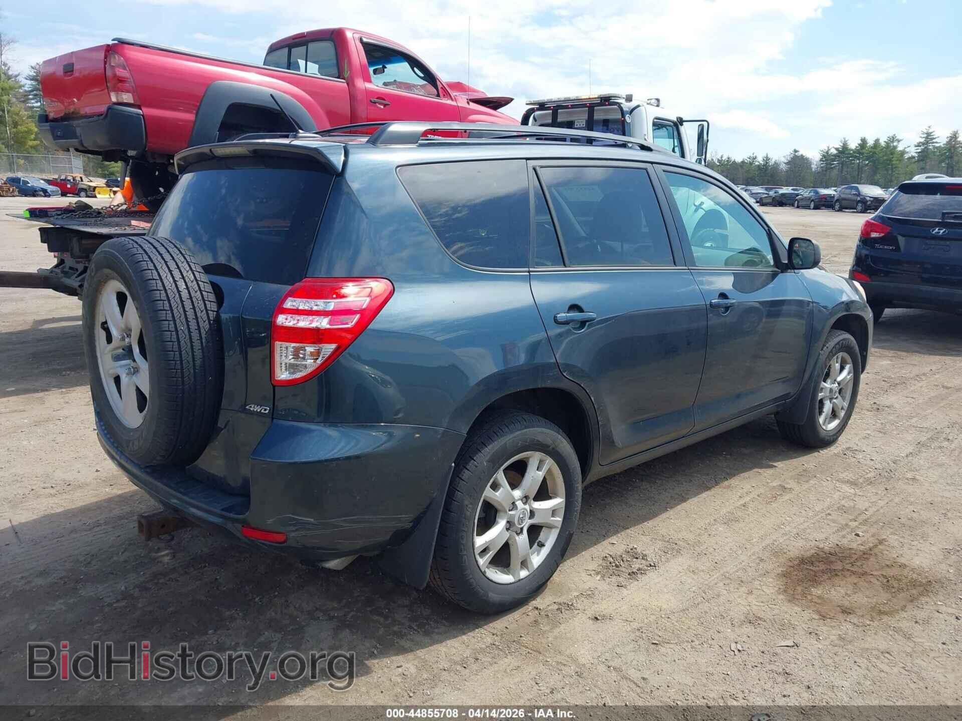 2011 TOYOTA RAV4 - VIN: 2T3BF4DV8BW096592 - Фото 4