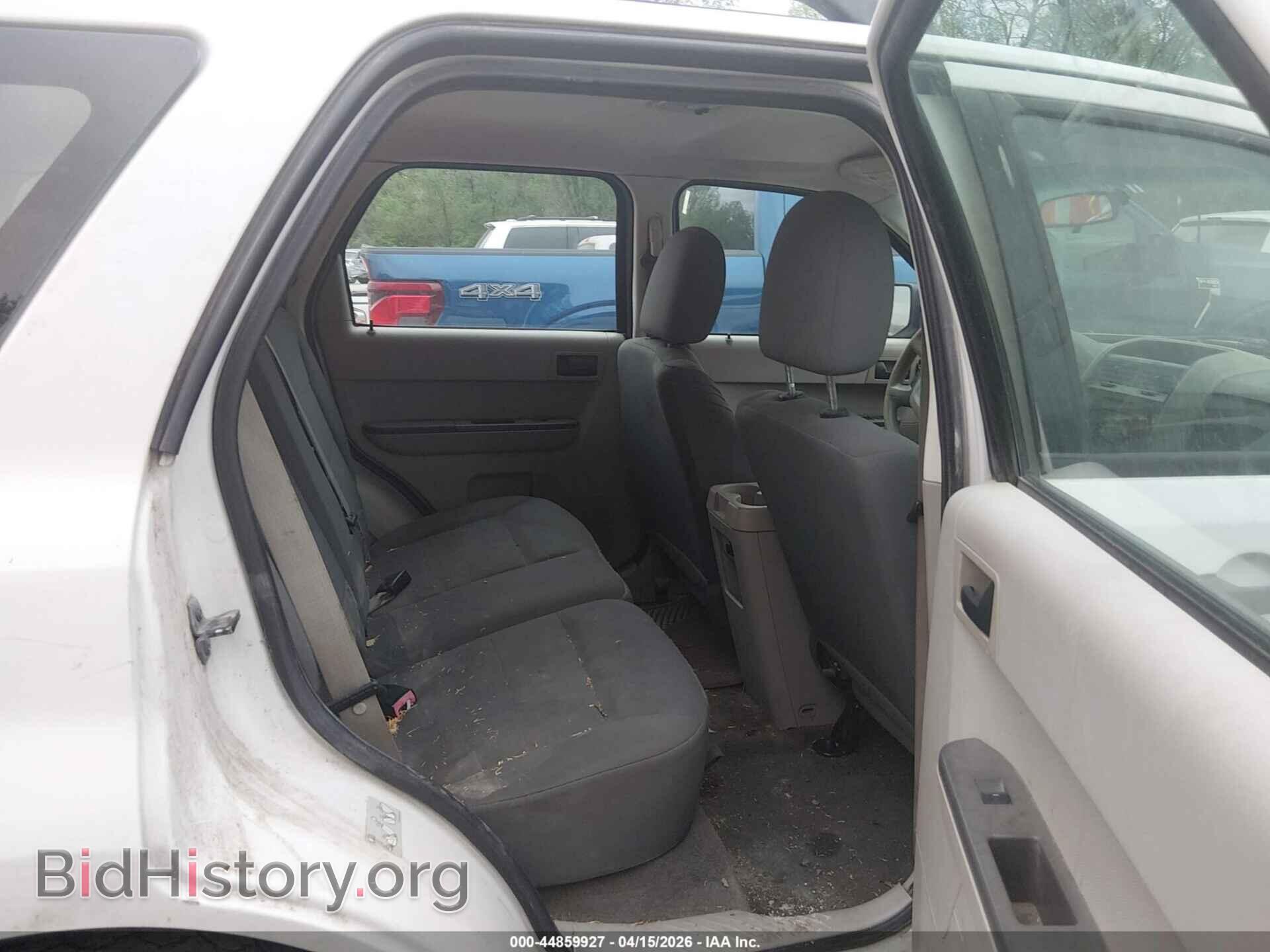 2011 FORD ESCAPE - VIN: 1FMCU9C74BKA27588 - Фото 8