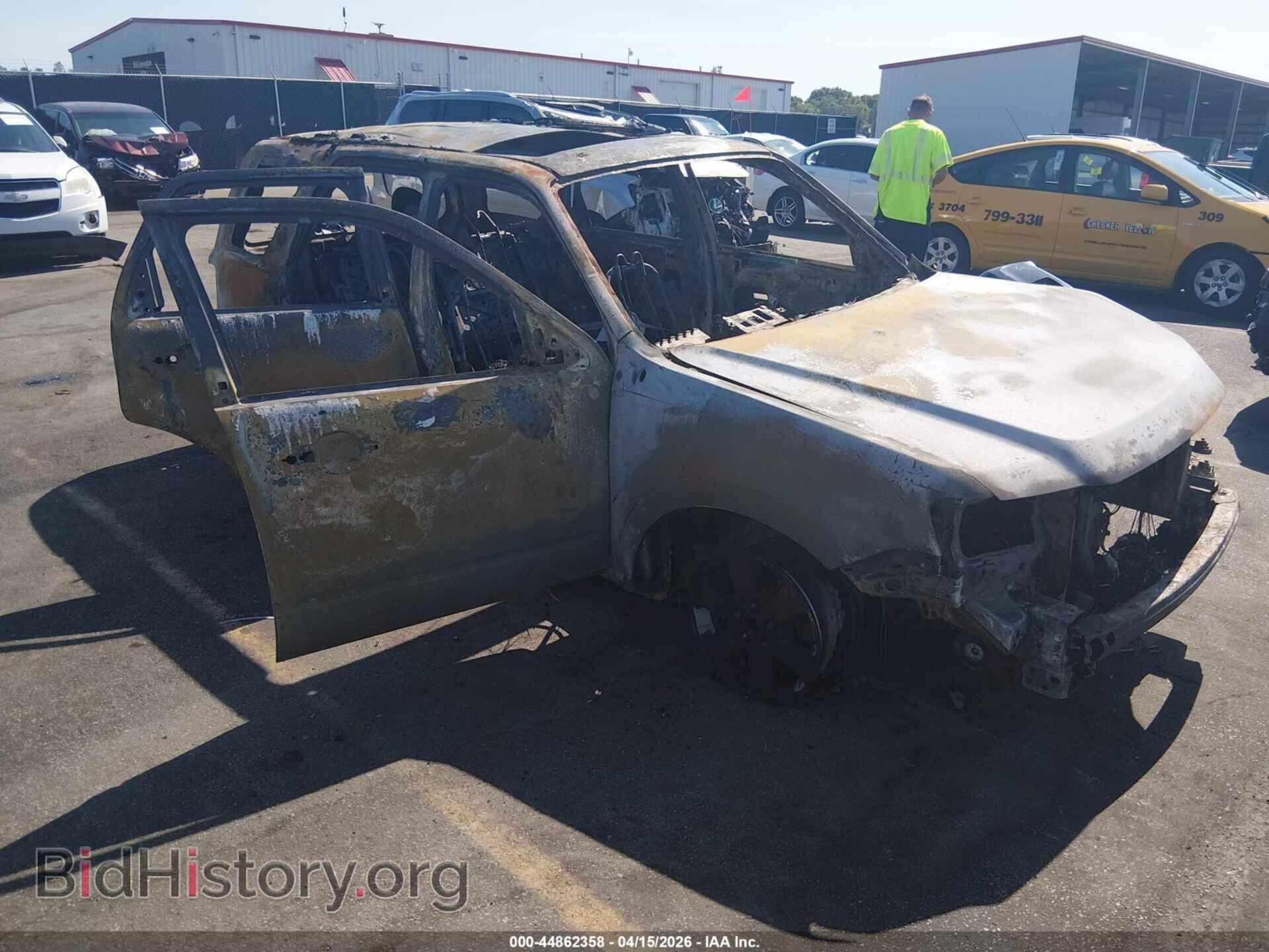 Photo 1FMCU0EG6BKC02027 - FORD ESCAPE 2011