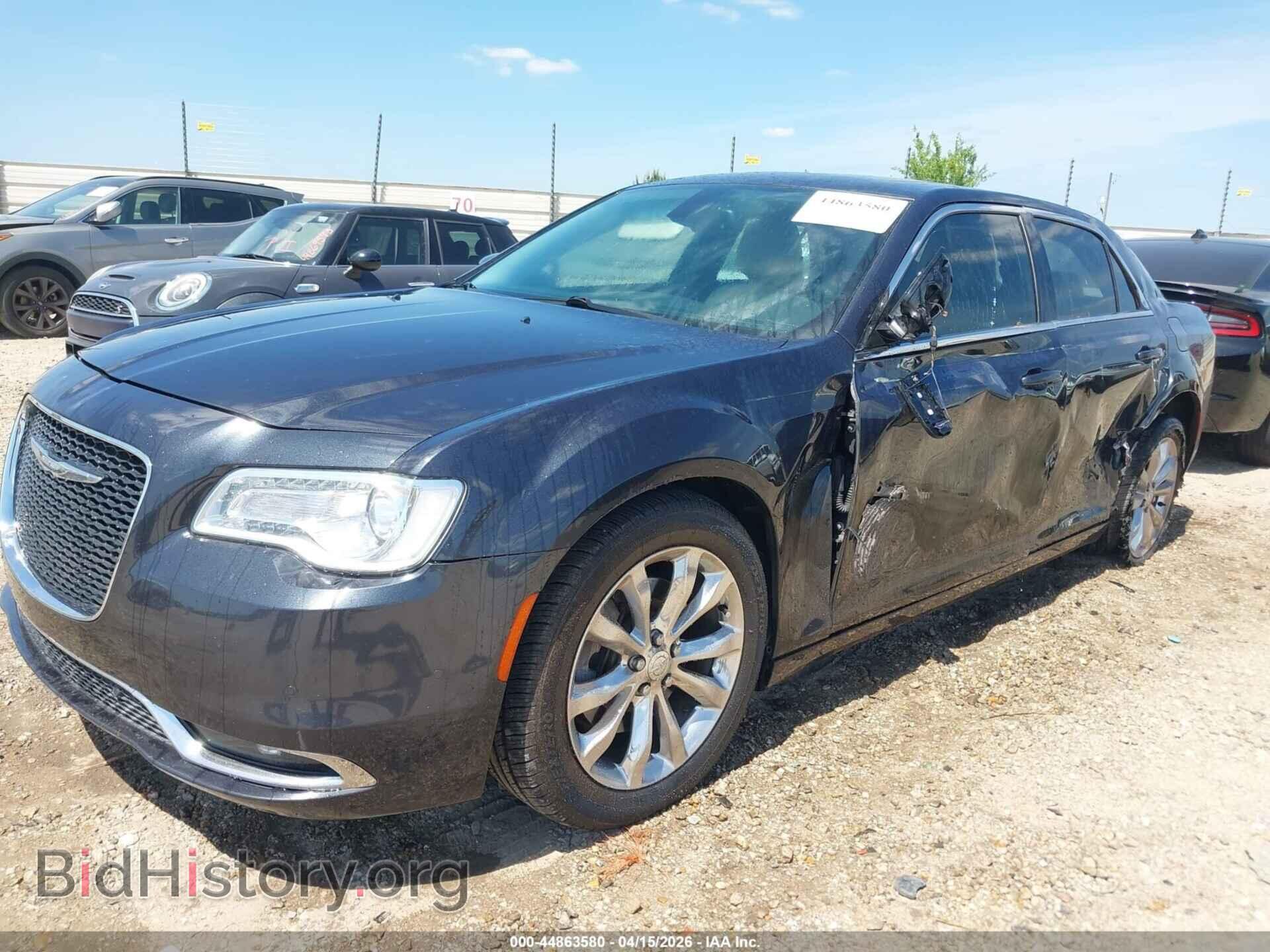 2016 CHRYSLER 300 - VIN: 2C3CCARG3GH288200 - Фото 2