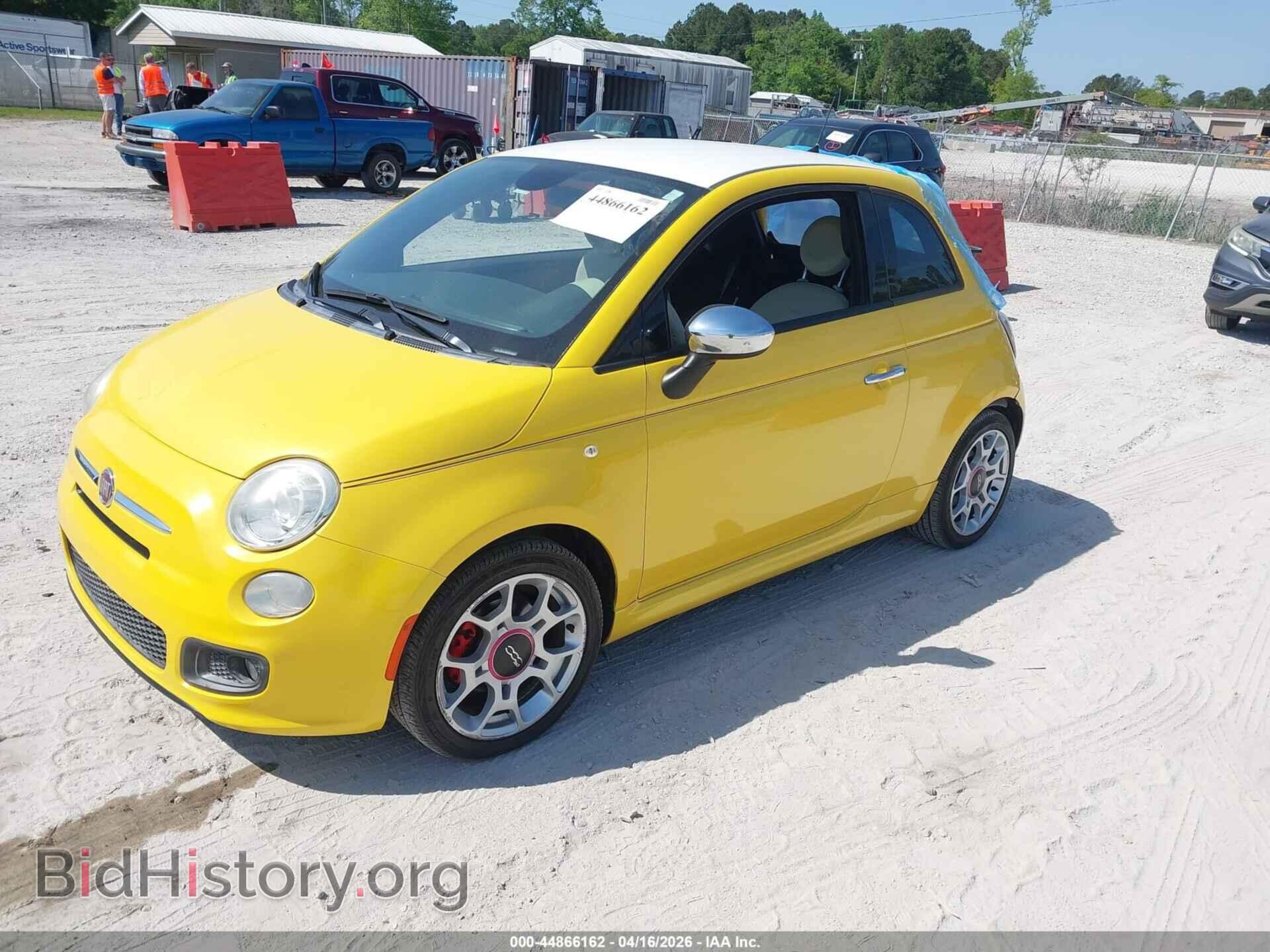 2015 FIAT 500 - VIN: 3C3CFFBR4FT636771 - Фото 2