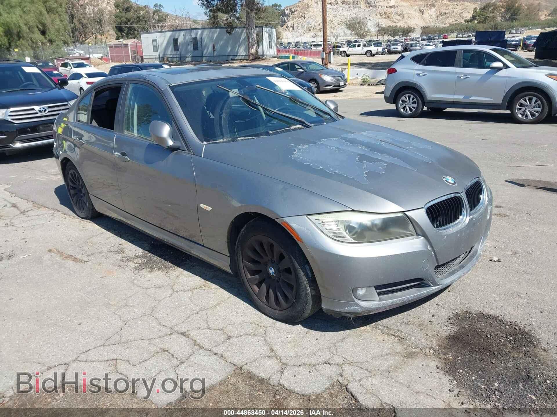 Фотография WBAPH53589A438409 - BMW 328I 2009