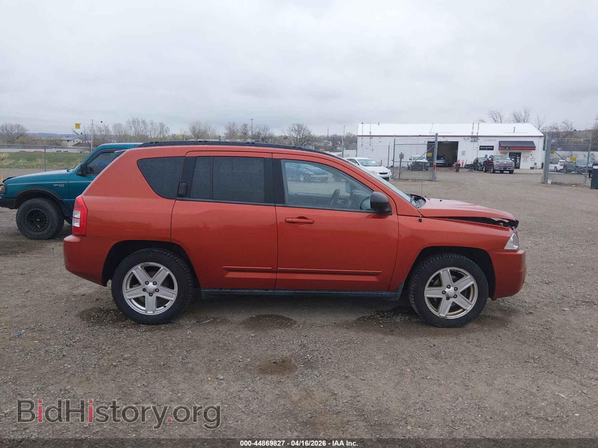 2010 JEEP COMPASS - VIN: 1J4NT4FB8AD506144 - Фото 13