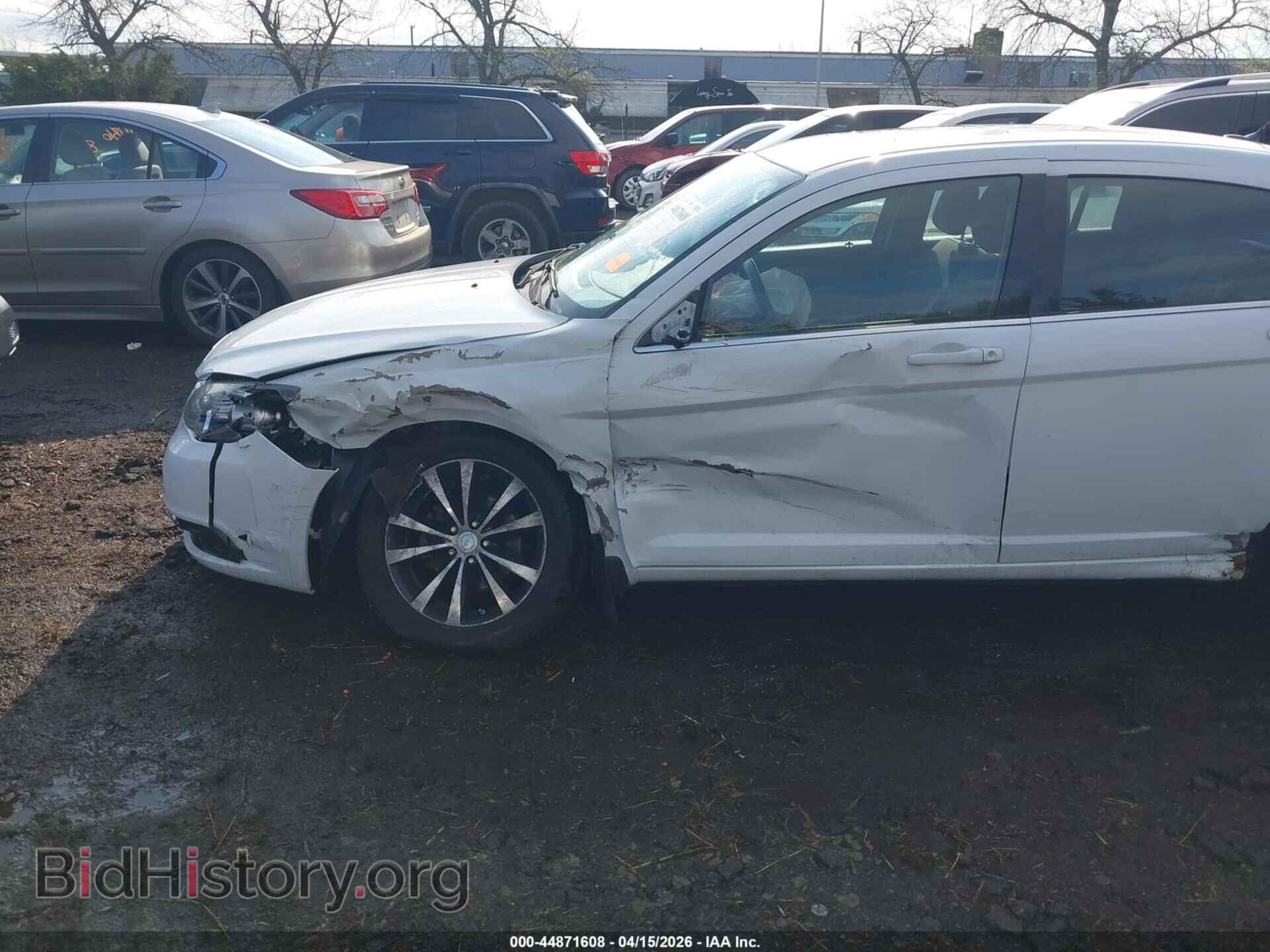 2012 CHRYSLER 200 - VIN: 1C3CCBBG8CN257445 - Фото 6