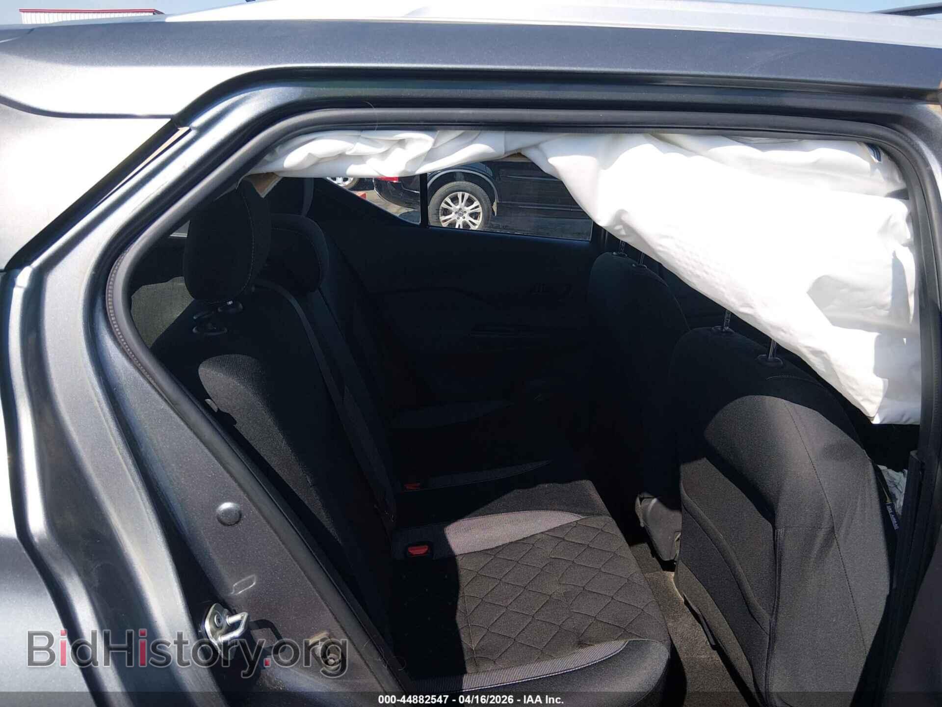 2019 NISSAN KICKS - VIN: 3N1CP5CU3KL517564 - Фото 8