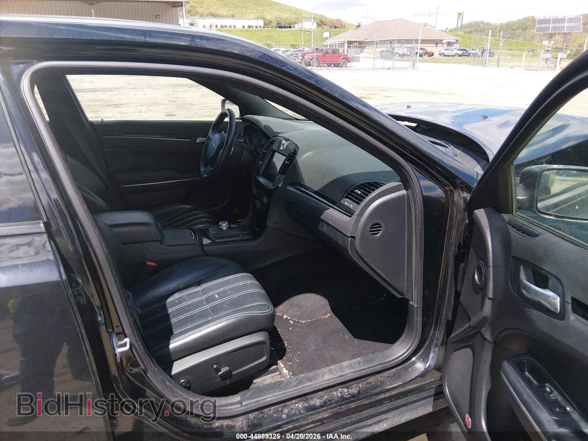 2017 CHRYSLER 300 - VIN: 2C3CCAGG7HH604069 - Photo 5