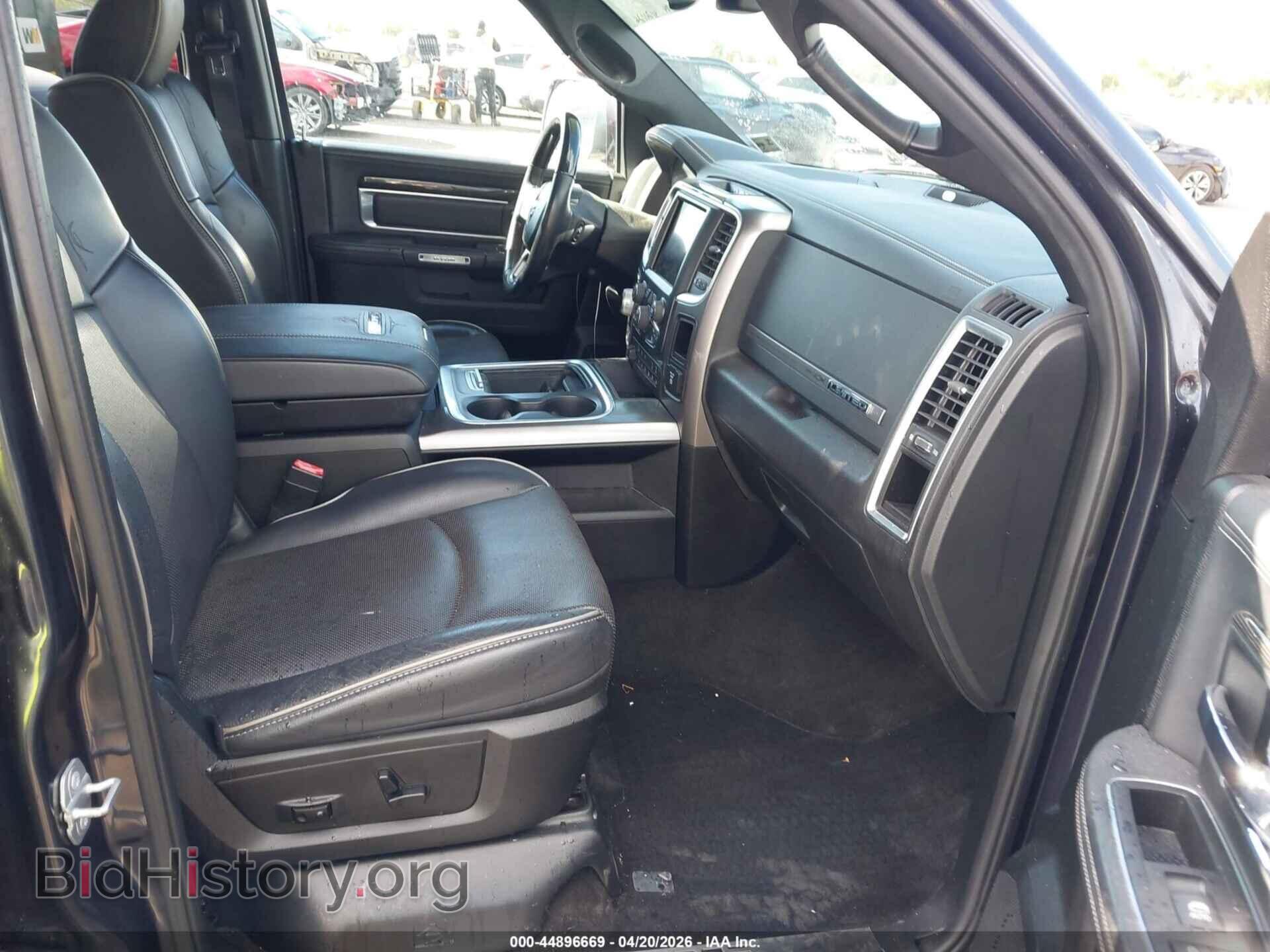 2018 RAM 1500 - VIN: 1C6RR7WT7JS117885 - Фото 5