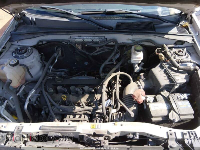 2012 Ford ESCAPE (VIN 1FMCU0D72CKB47563) — photo 10 of 13